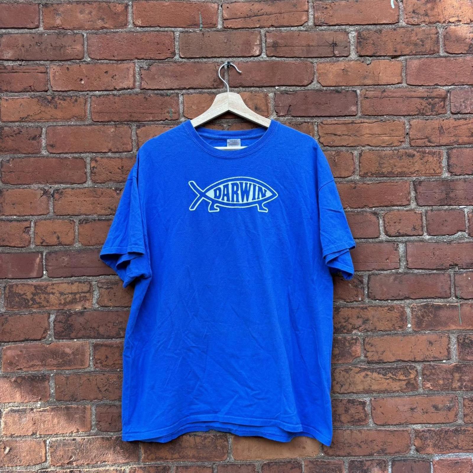 Gildan Vintage Darwin fish t shirt 00s XL Size US XL / EU 56 / 4 - 1 Thumbnail