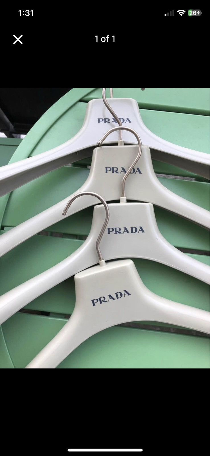 PRADA 　ハンガー PRADA（押し入れ収納/ハンガー）のフリマアイテム一覧