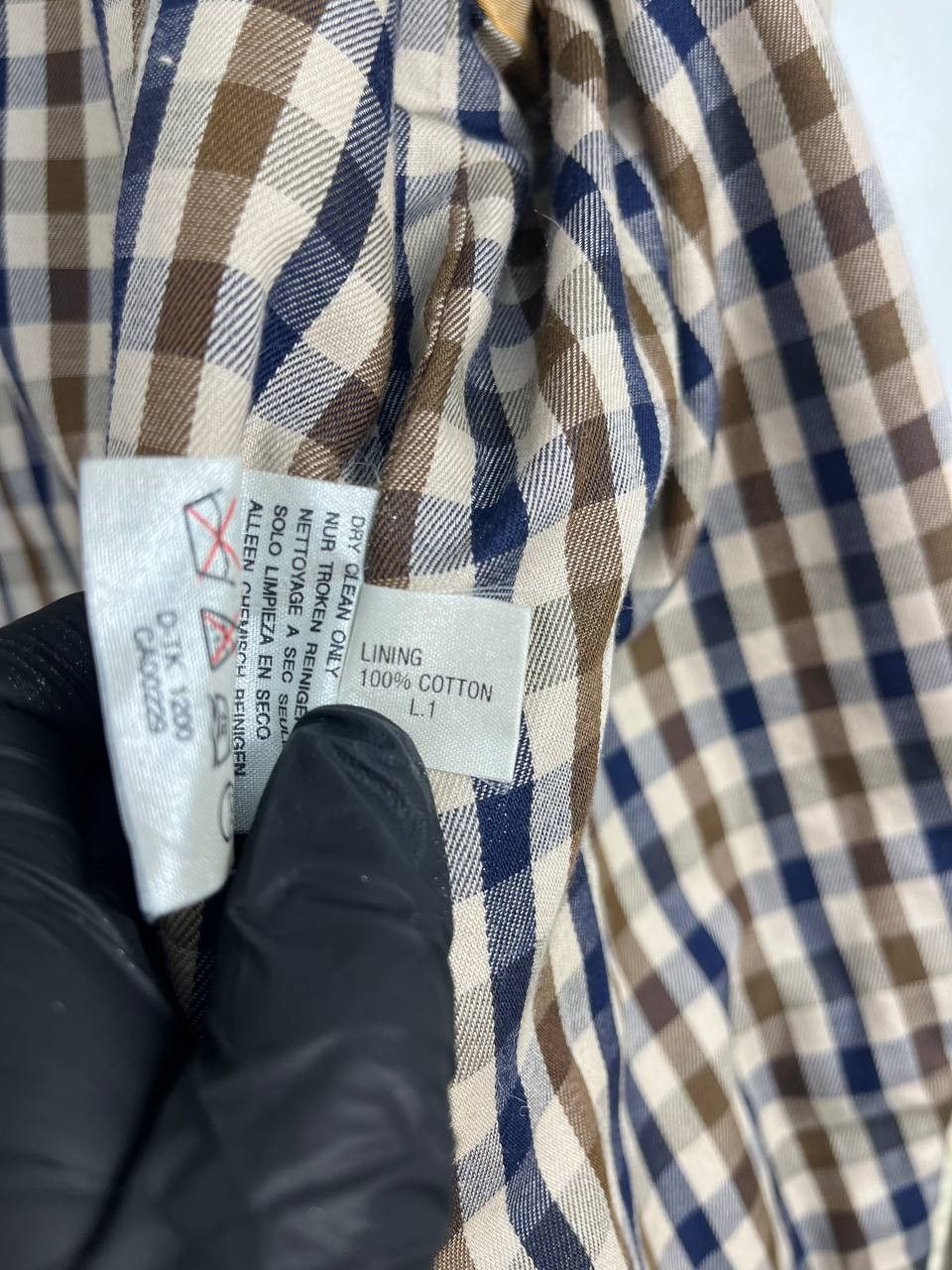 Aquascutum Aquascutum Of London Vintage Trench Coat Beige Waterproof 42 Size US L / EU 52-54 / 3 - 5 Thumbnail