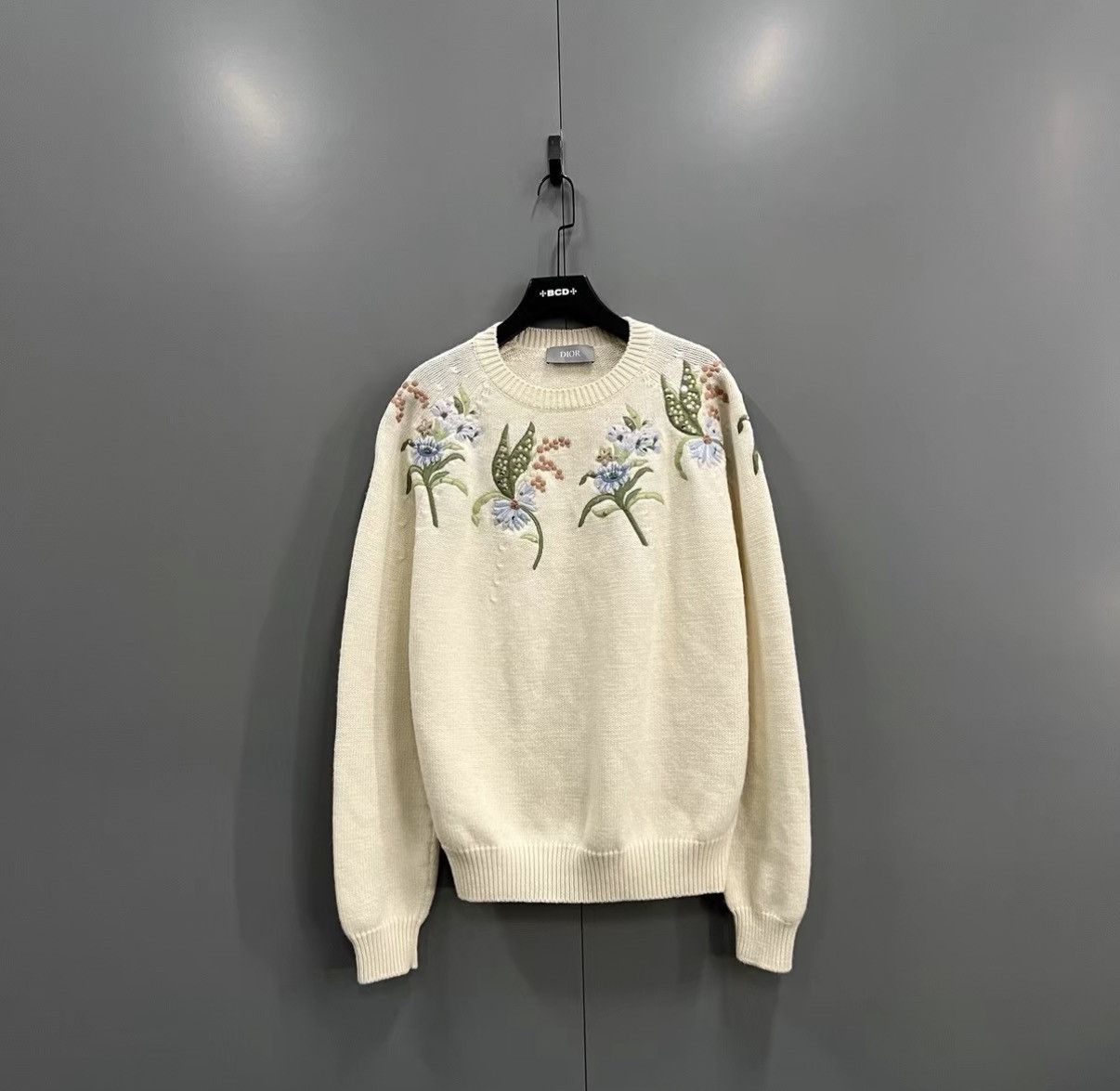 Dior Dior Floral Embroidered Crew Neck Sweater J41 Size L / US 10 / IT 46 - 1 Thumbnail