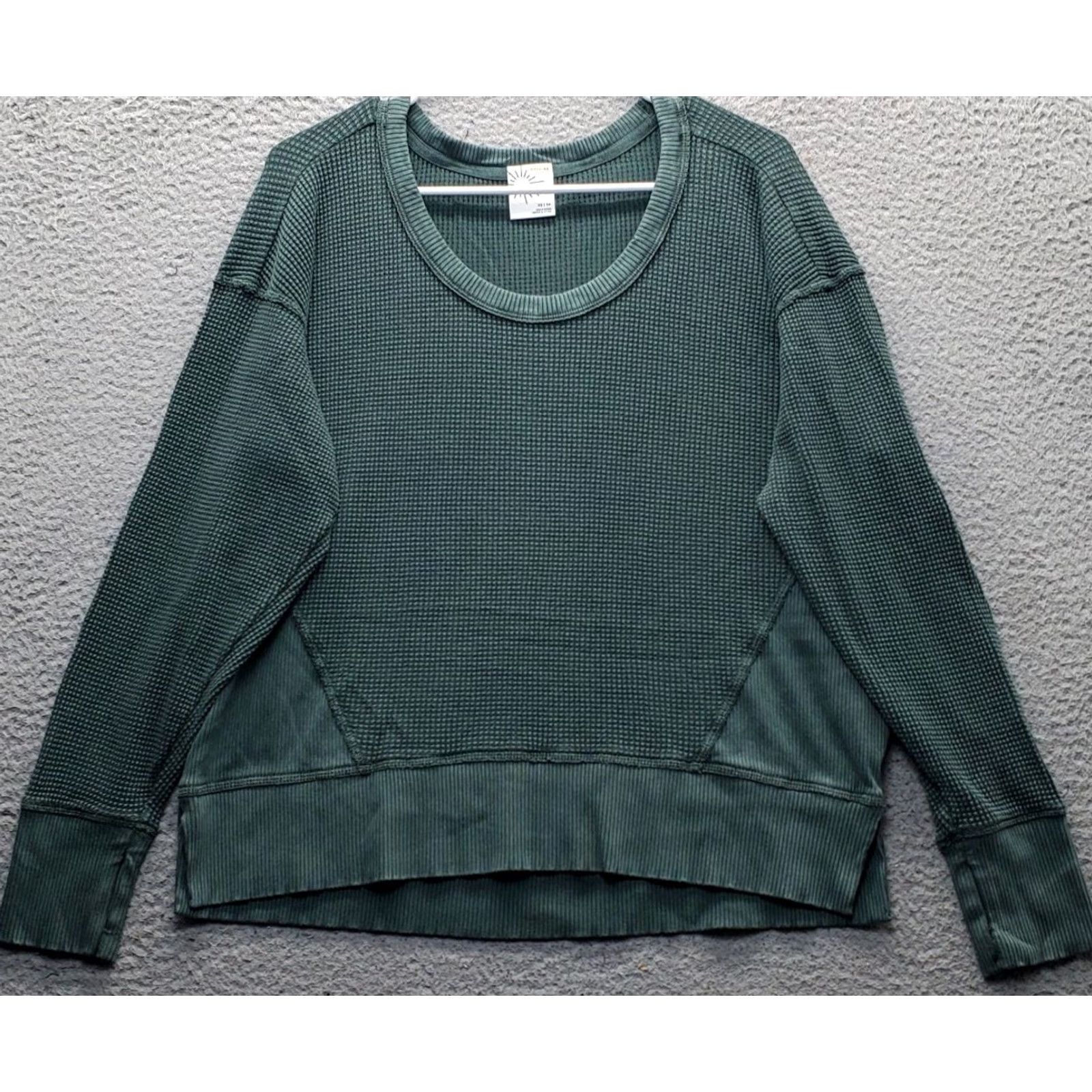 Vintage Offline by Aerie T-Shirt Womens XS Green Oversized Slit Round Neck Wool? Size XS / US 0-2 / IT 36-38 - 2 Thumbnail