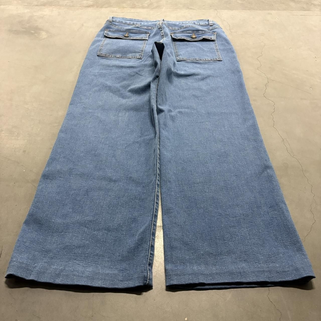 Vintage Crazy Vintage Y2K/2000s WideLeg Baggy Medium Wash Denim Jeans! Size US 32 / EU 48 - 4 Thumbnail