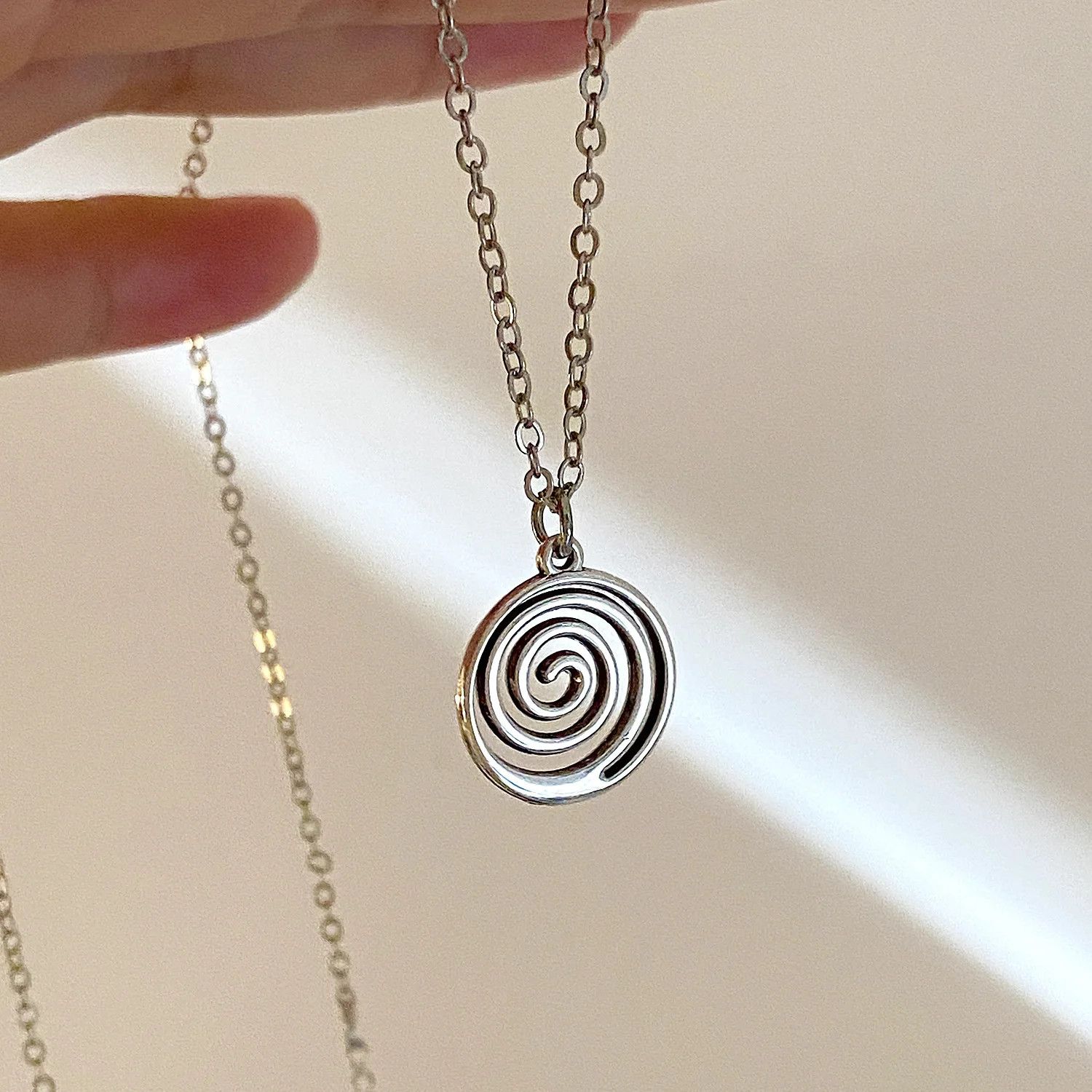 Vintage Vintage Spiral Vortex Pendant Necklace Size ONE SIZE - 1 Thumbnail