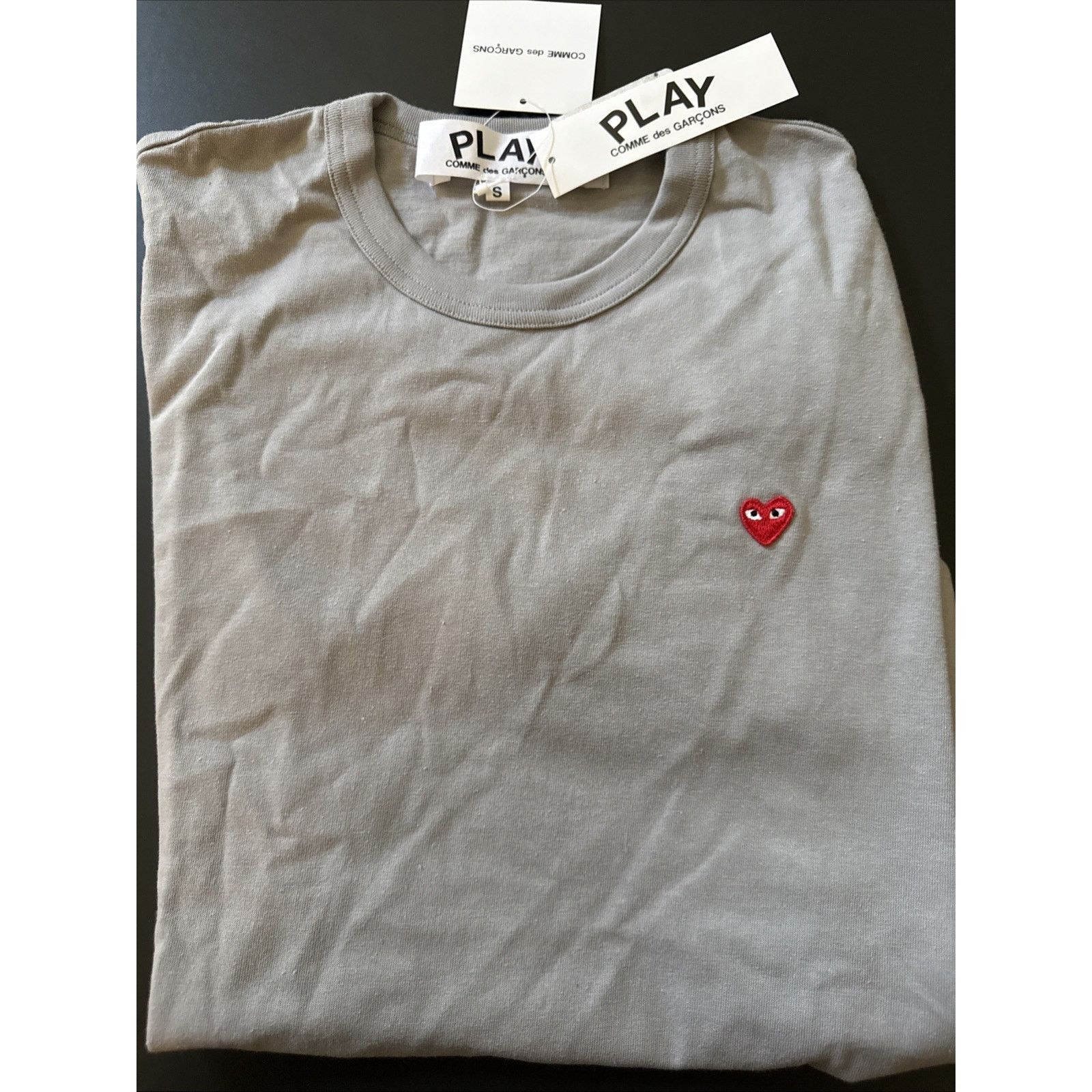 Comme des Garcons CDG Grey Basic Heart Logo Small PLAY Comme Des Garcons Size US S / EU 44-46 / 1 - 1 Thumbnail