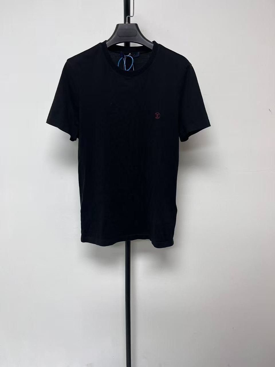 Louis Vuitton Louis Vuitton Classic Logo Cotton T-Shirt Size US L / EU 52-54 / 3 - 1 Thumbnail