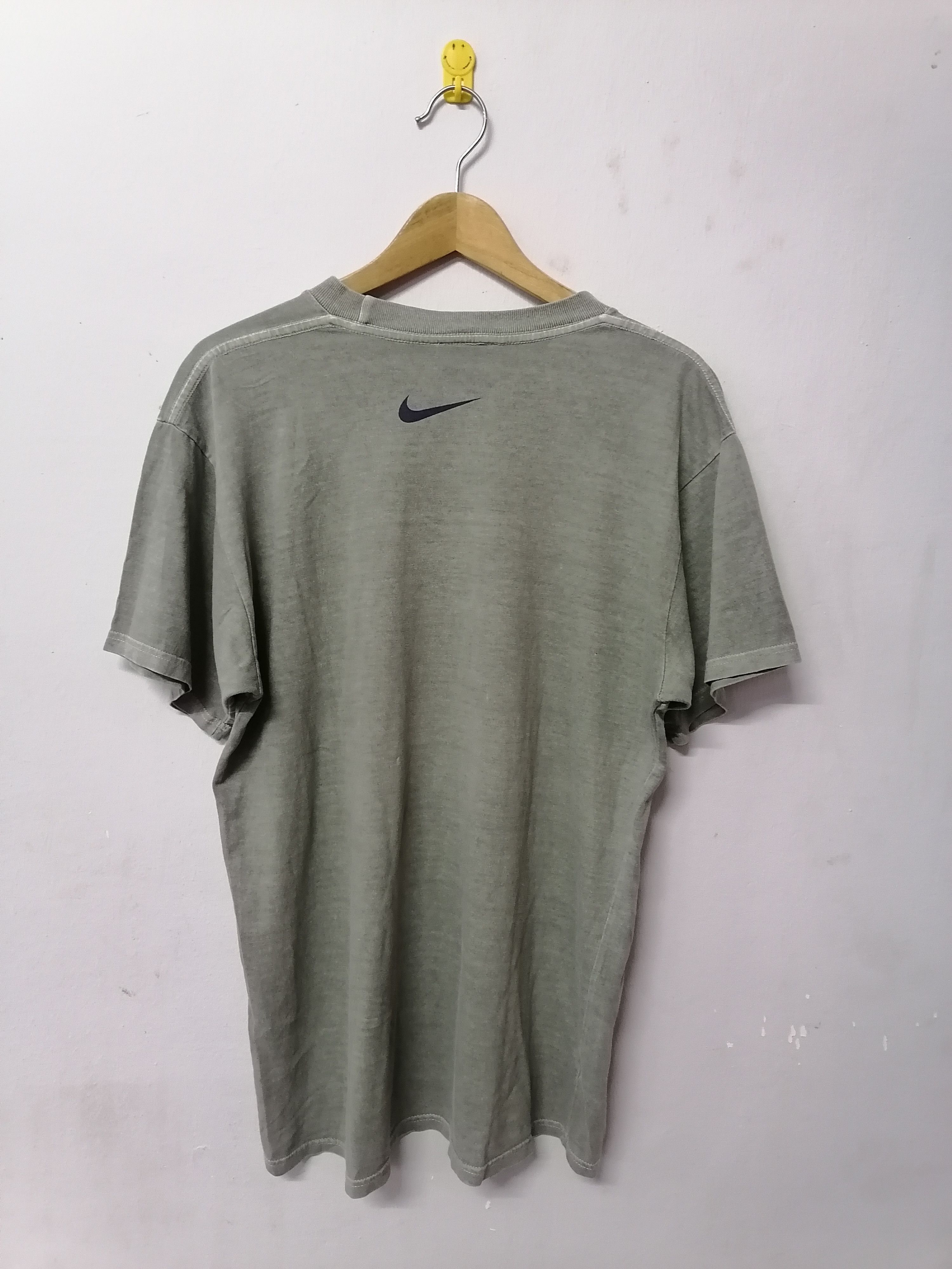Nike Trashed Faded Vintage 90s Nike Tee Size US S / EU 44-46 / 1 - 7 Thumbnail