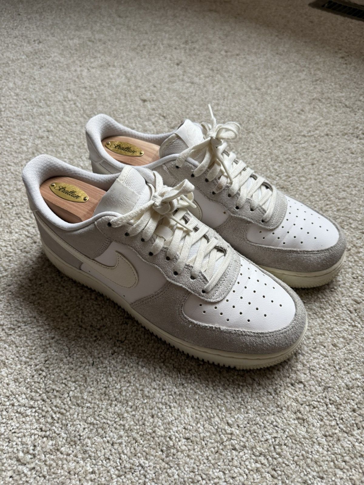 Nike Nike Air Force One Size US 8.5 / EU 41-42 - 2 Thumbnail