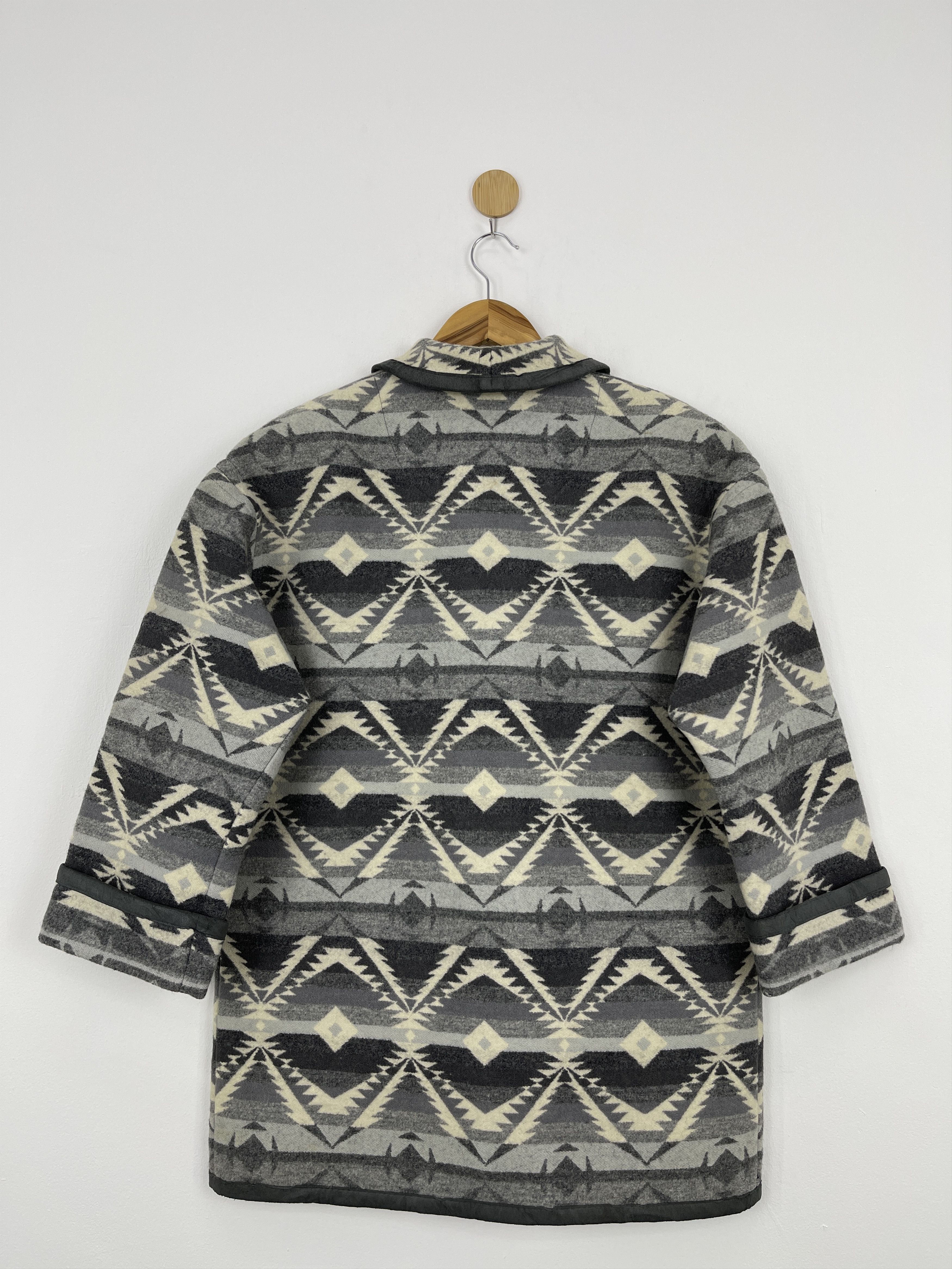 Pendleton Vintage Pendleton Navajo Made In Usa Button Up Jacket JA0043 Size US S / EU 44-46 / 1 - 2 Thumbnail