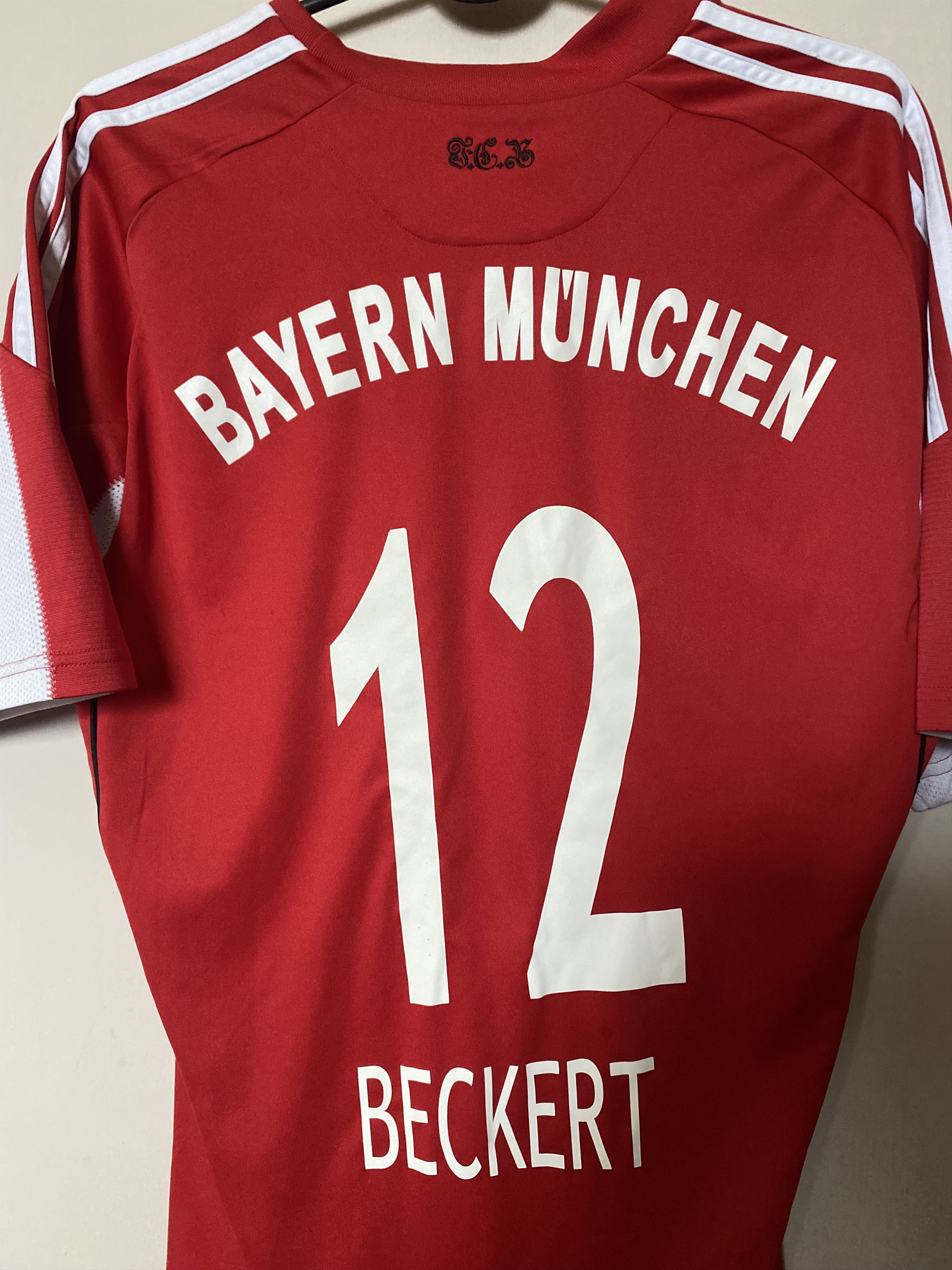 Adidas BAYERN MUNICH F.C. 2010 - 2011 - Adidas - M/L - UNIQUE Size US M / EU 48-50 / 2 - 3 Thumbnail