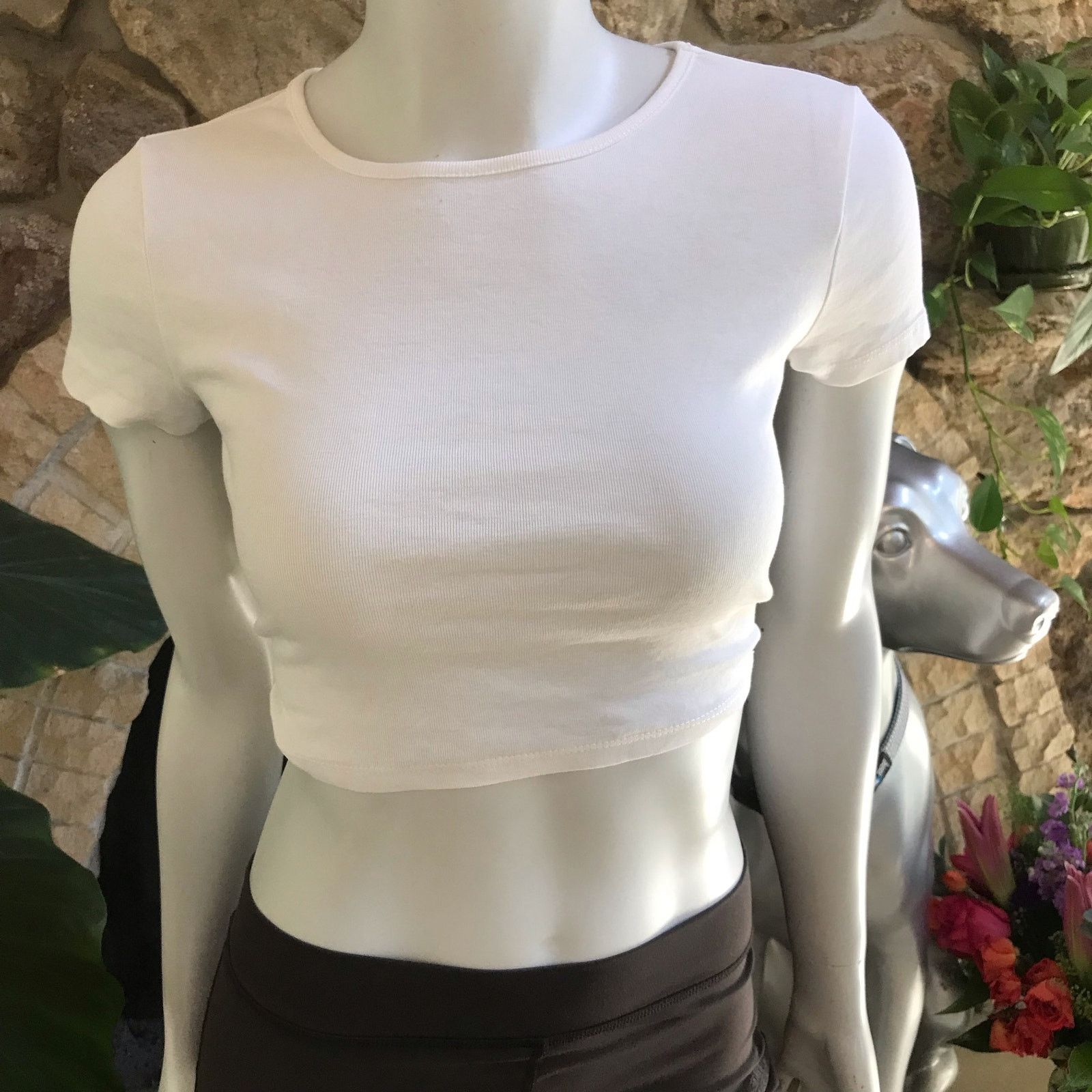 H&M H & M White Short Sleeve Crop Top Tie Back Women's Size S Size S / US 4 / IT 40 - 2 Thumbnail