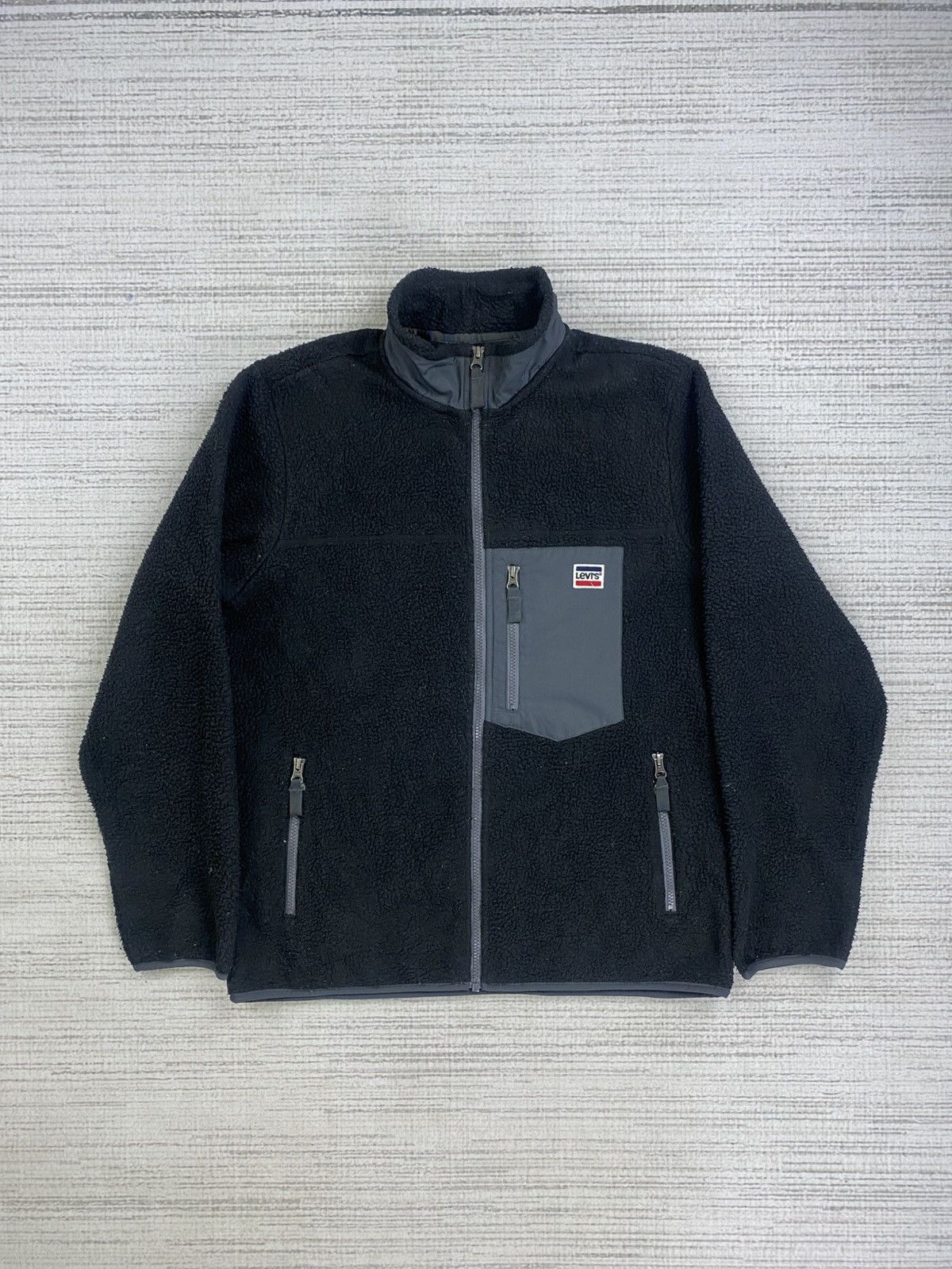 Vintage Levi’s Retro Style Multipocket Sherpa Jacket