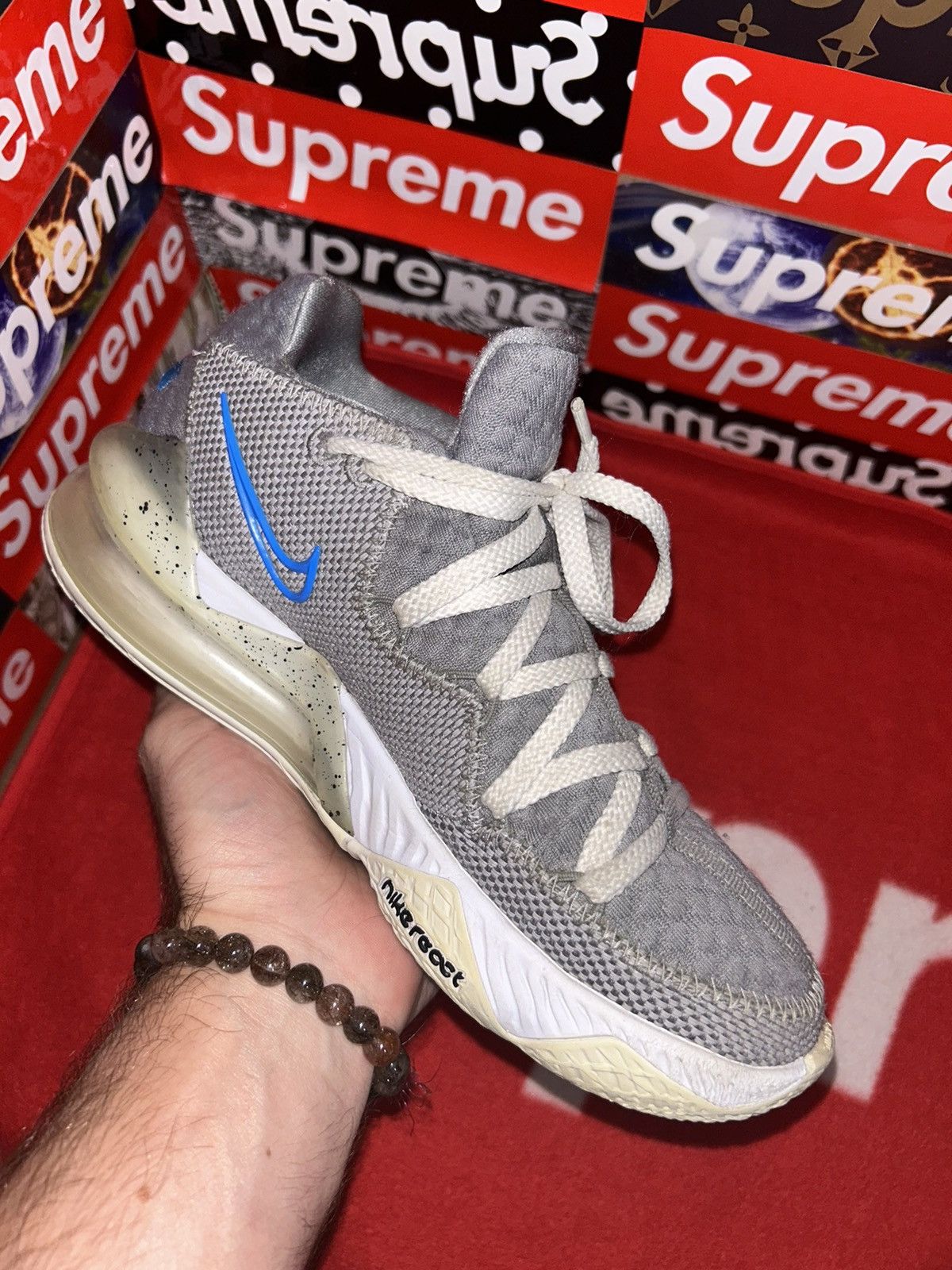 Nike Nike LeBron 17 Low Particle Grey CD5007-004 size 6 Size US 6 / EU 39 - 7 Thumbnail