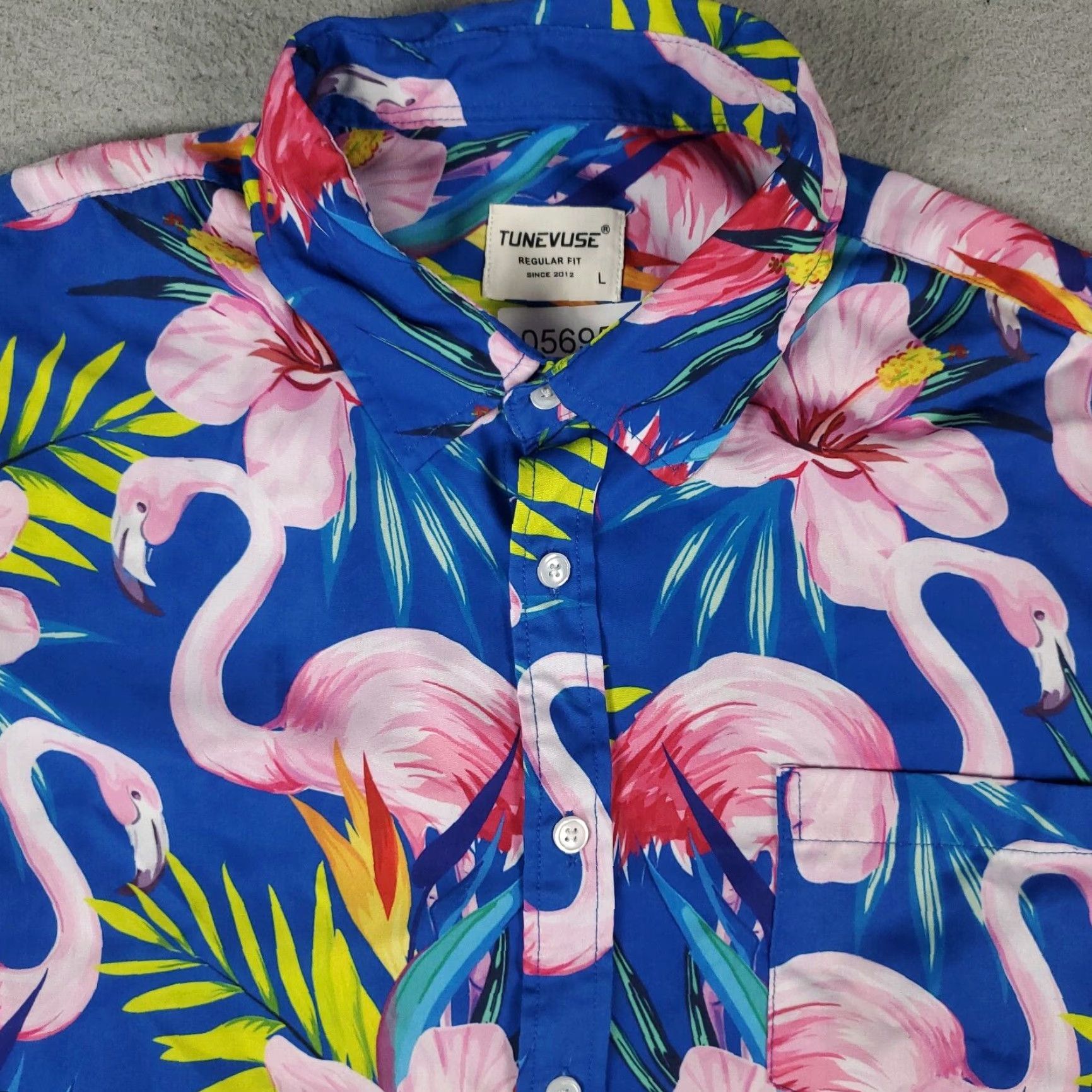 Vintage Tunevuse Shirt Mens Large Blue Floral Button Up Short Sleeve Shirt Size US L / EU 52-54 / 3 - 2 Thumbnail