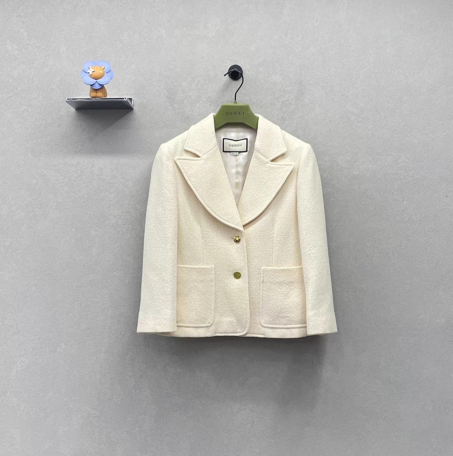 Gucci Gucci Ivory Short Chanel-style Cream White Jacket Size M / US 6-8 / IT 42-44 - 1 Thumbnail