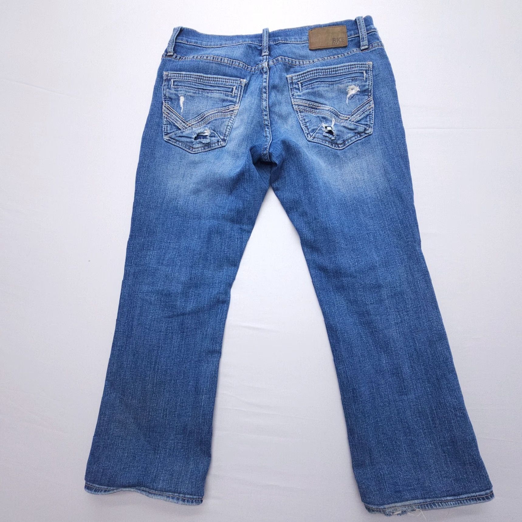 Vintage BKE Buckle Jeans 32 Regular Inseam 26 Distressed Comfort Straight Blue Denim Cotton Blend 5-Pocket Design Brand Buckle Bke Mens & Style: Straight Size US 32 / EU 48 - 2 Thumbnail