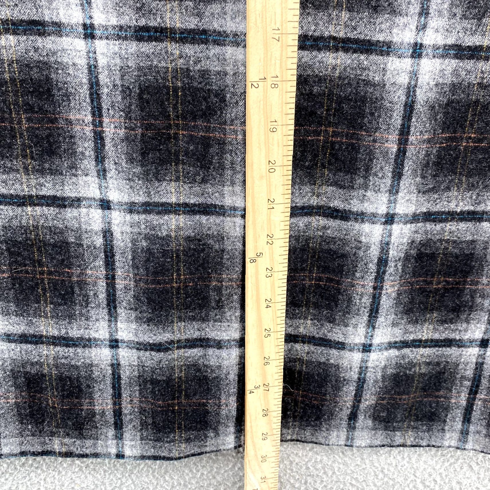 Pendleton Pendleton The Original Board Shirt Men's Medium Gray Plaid Wool Workwear Grunge Shirt Size US M / EU 48-50 / 2 - 6 Thumbnail