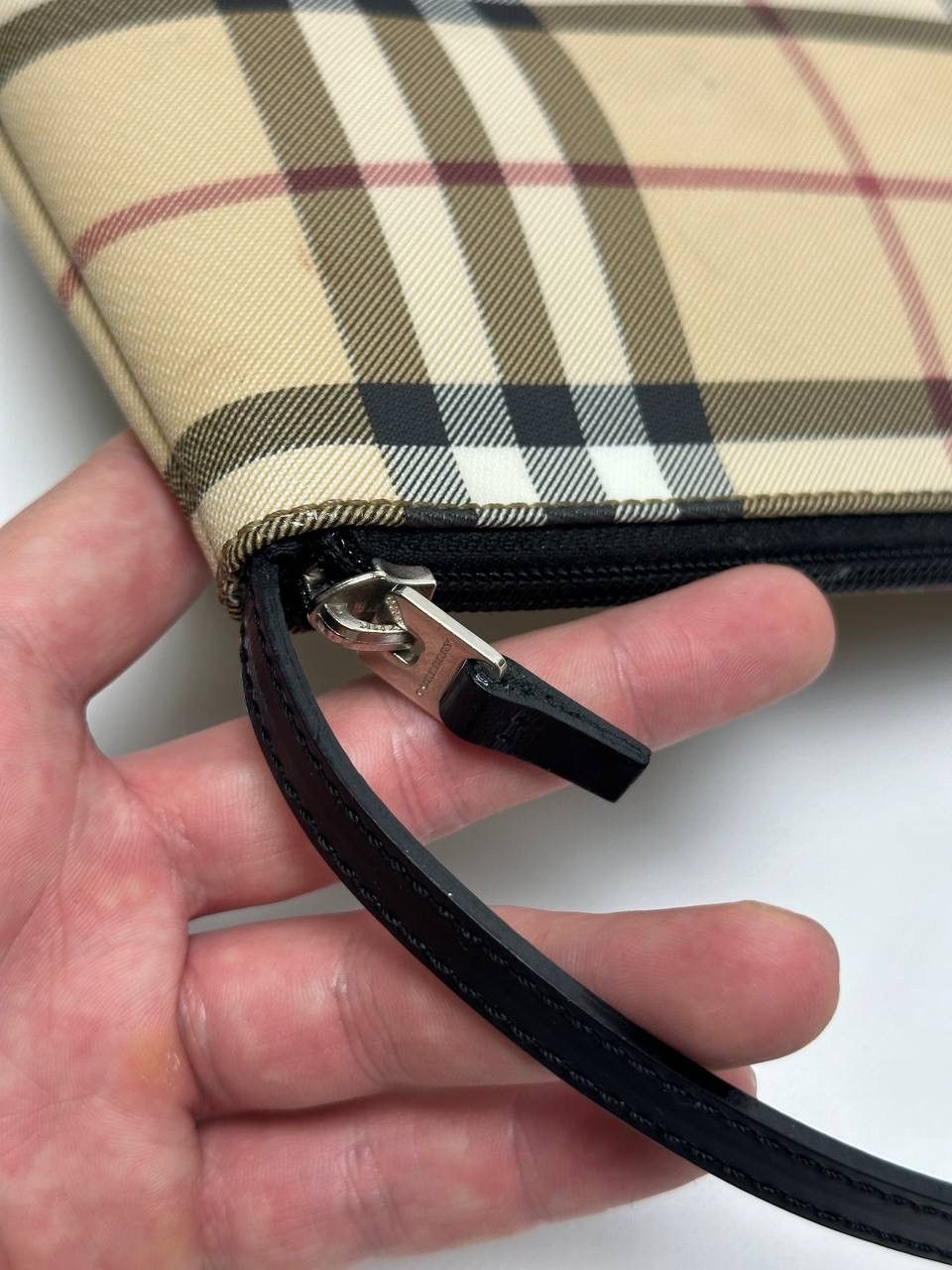 Burberry Cute Burberry Nova Check Mini Hand Bag🔥 Size ONE SIZE - 9 Thumbnail