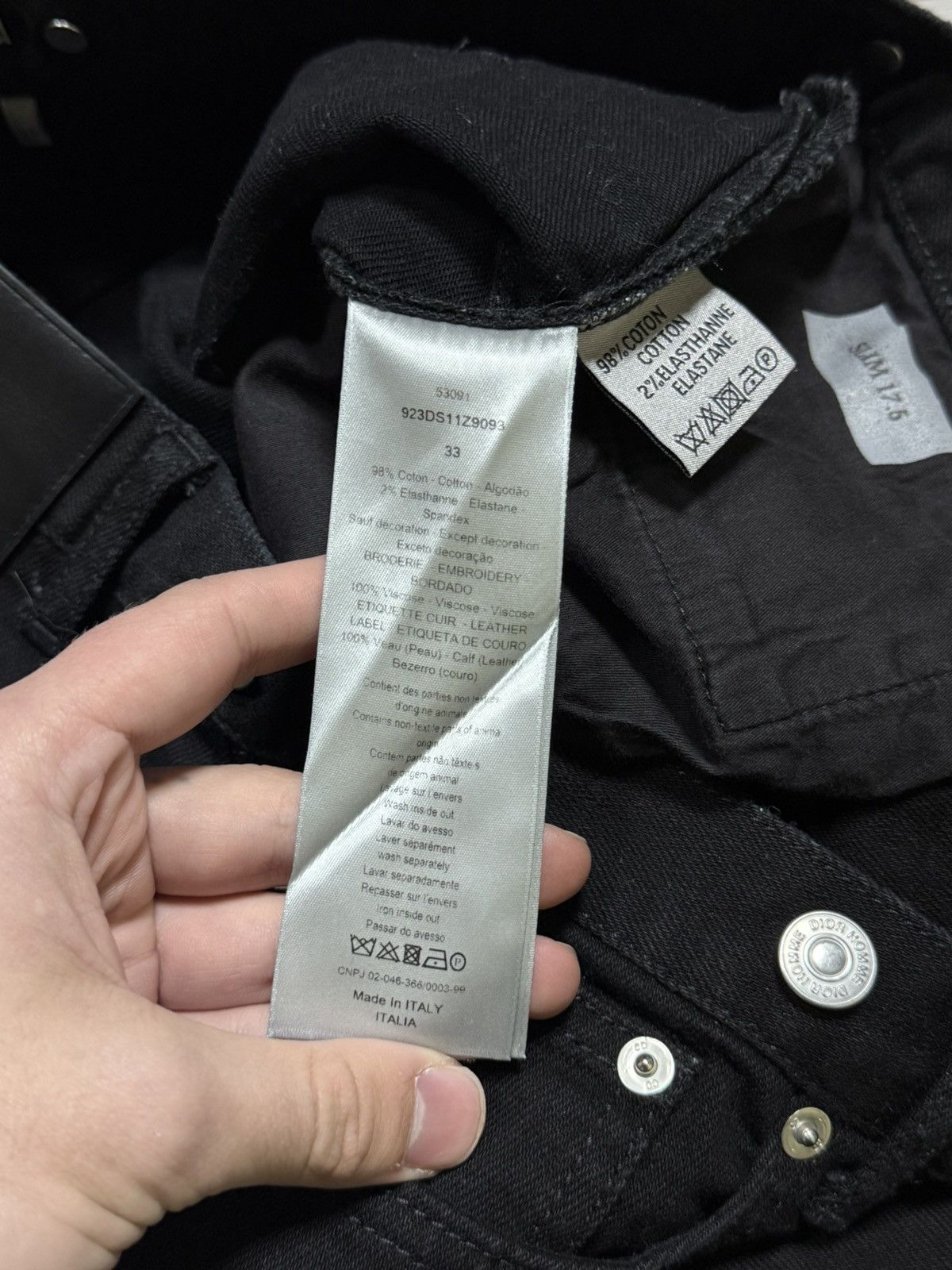 Dior × Kaws Dior x Kaws bugs slim jeans pants all over buttons Size US 33 - 10 Thumbnail