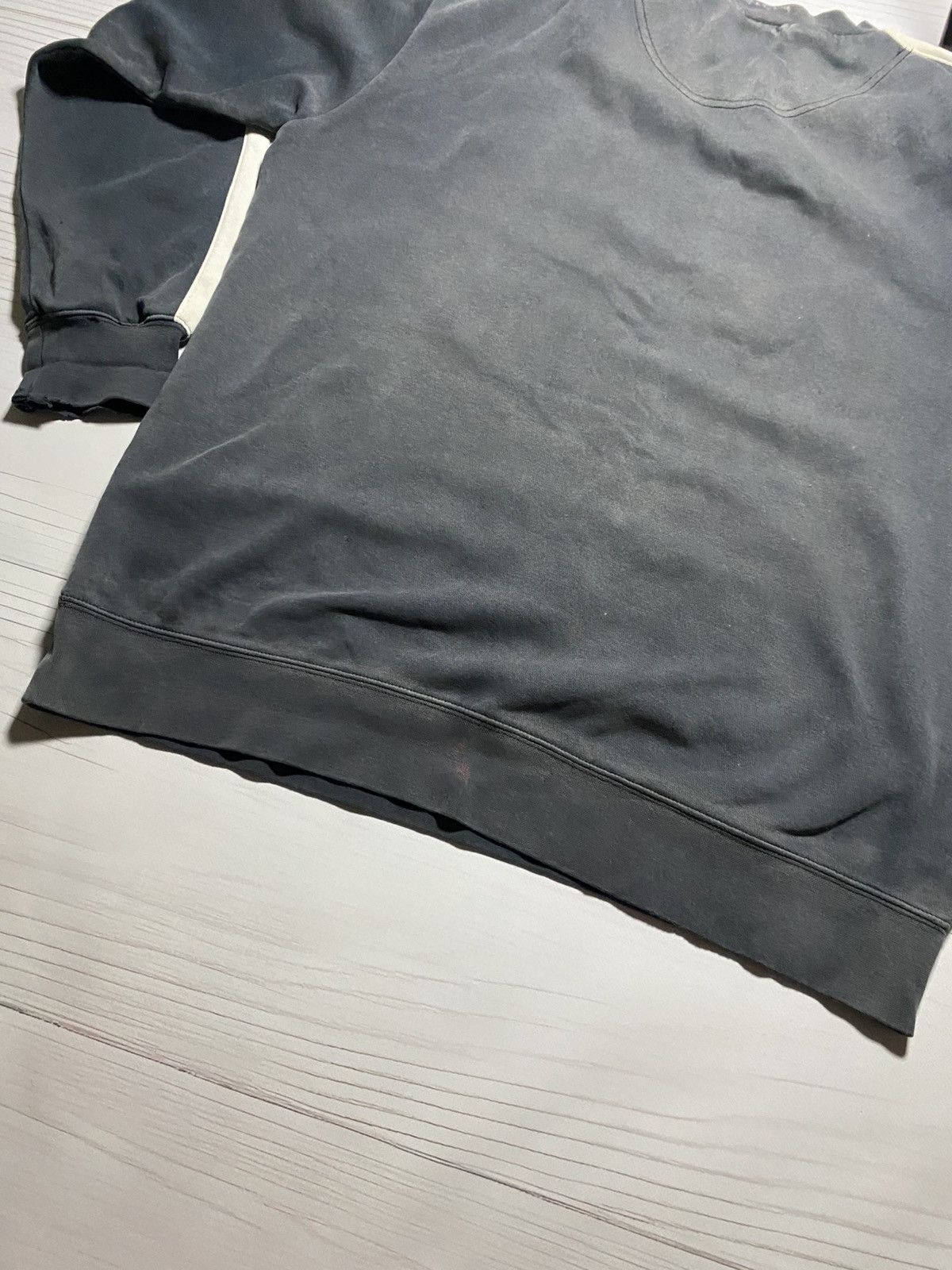 Nike × Vintage Vintage Nike Big Logo distressed faded box fit y2k sweashirt Size US XL / EU 56 / 4 - 19 Thumbnail
