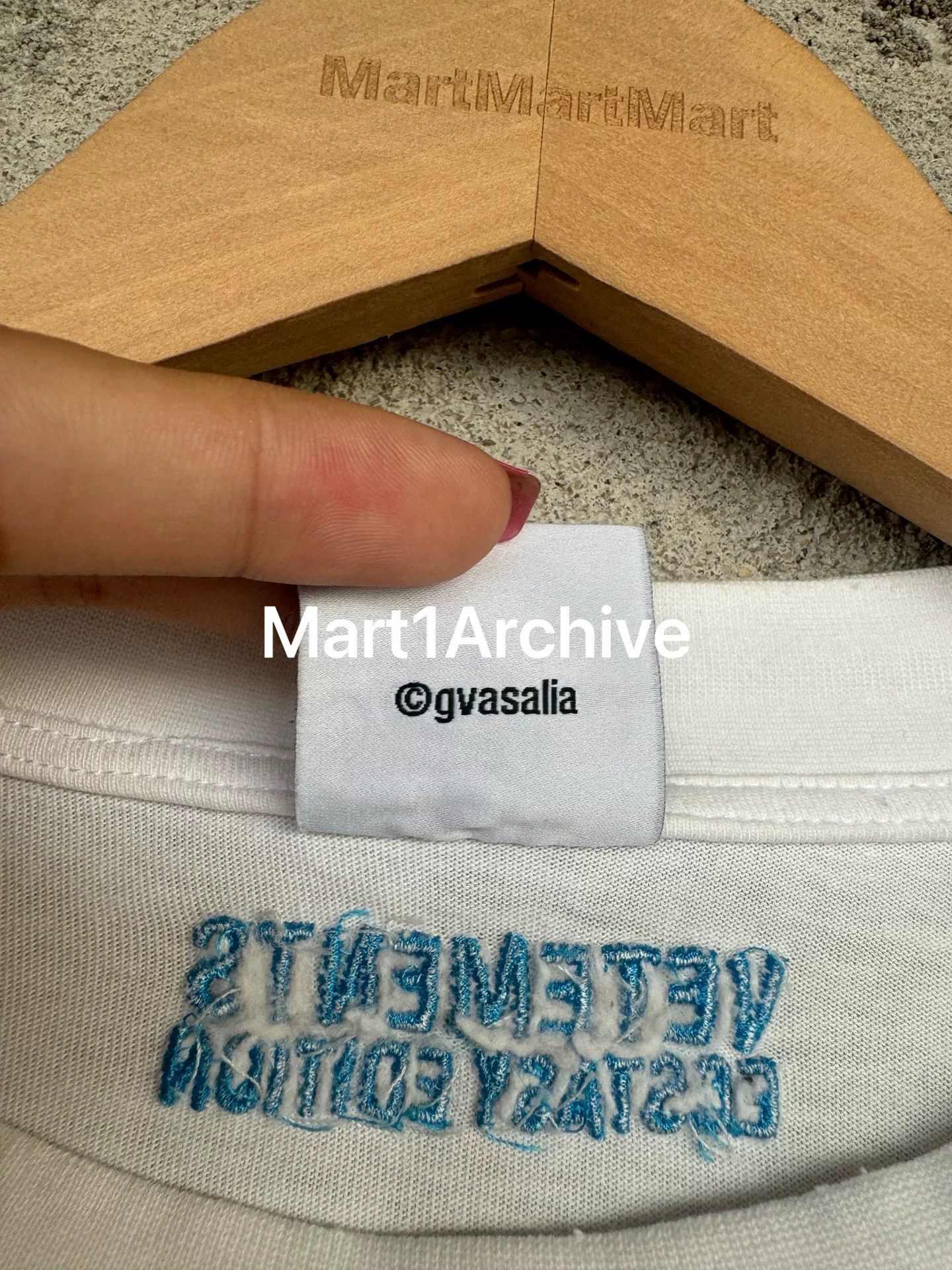 Vetements Vetements Internet Short Sleeve T-Shirt Size US XXS / EU 40 - 6 Thumbnail