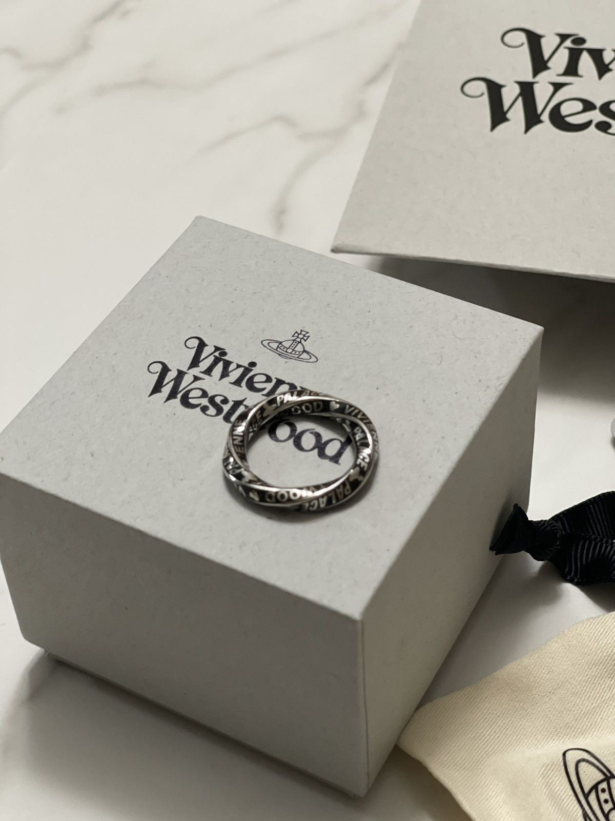激レア！PALACE VIVIENNE WESTWOOD RING Palace x Vivienne Westwood Small Ring Silver - FW24 - US