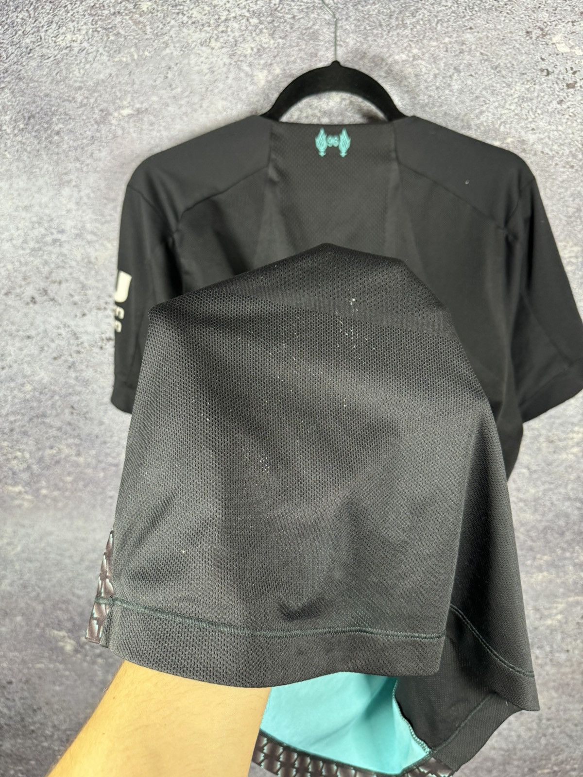 New Balance × Vintage Vintage Liverpool 2019/20 Third New Balance Jersey Blokcore Size US M / EU 48-50 / 2 - 13 Thumbnail