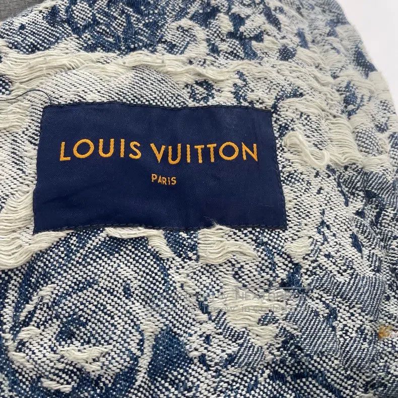 Louis Vuitton Louis Vuitton Blue floral-print logo denim jacket Size US M / EU 48-50 / 2 - 4 Thumbnail