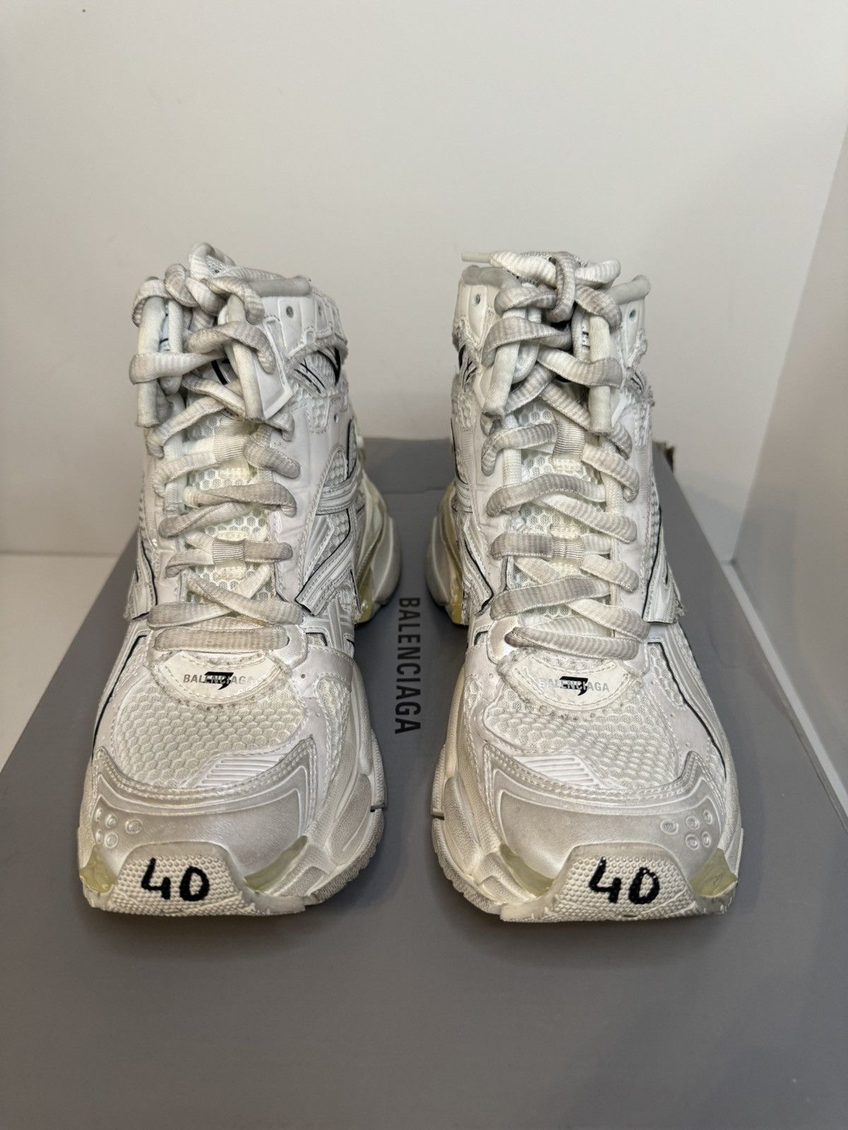 Balenciaga Balenciaga Men’s Runner Sneaker (White) New Size 40 Size US 7 / EU 40 - 3 Thumbnail