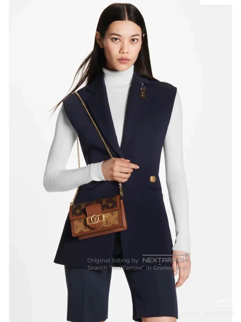 Louis Vuitton Louis Vuitton Sleeveless blazer in dark blue solid color w Size XS / US 0-2 / IT 36-38 - 8 Thumbnail
