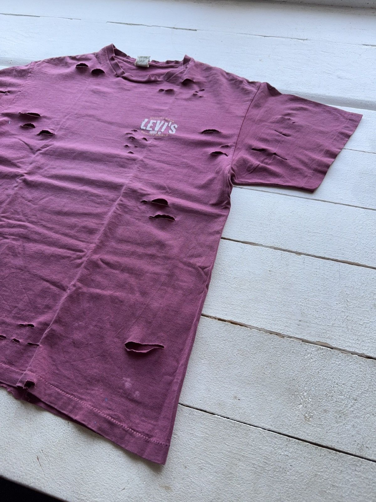 Levi's Vintage Clothing Vintage 90s Retro Levi’s Distressed Faded Tee shirt Size US L / EU 52-54 / 3 - 3 Thumbnail
