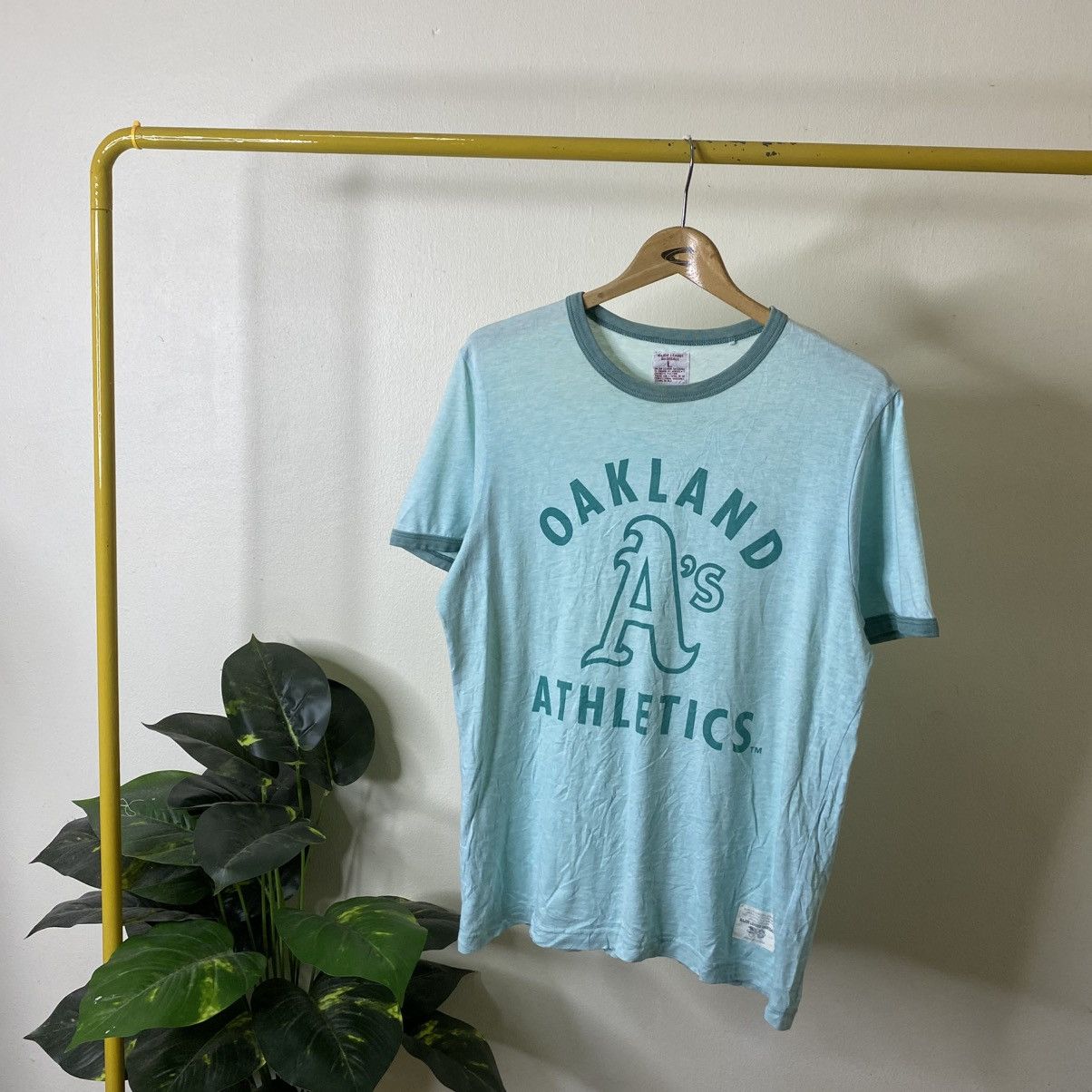 MLB Y2K Oakland Athletics x Uniqlo Collaboration T Shirt Size US L / EU 52-54 / 3 - 1 Thumbnail