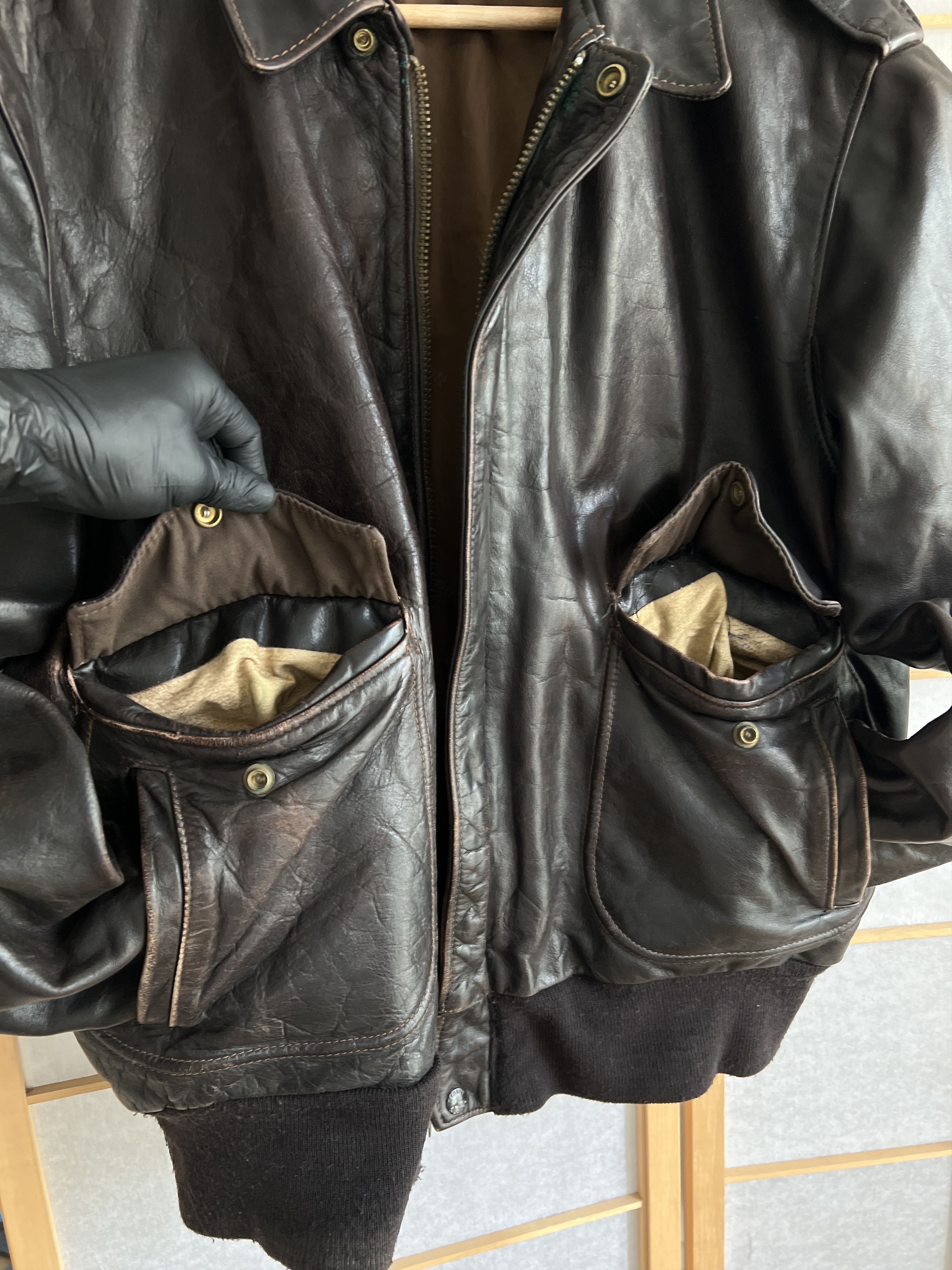 Schott Archive Schott USA VTG 80s Leather faded flyer bomber jacket Size US L / EU 52-54 / 3 - 16 Thumbnail