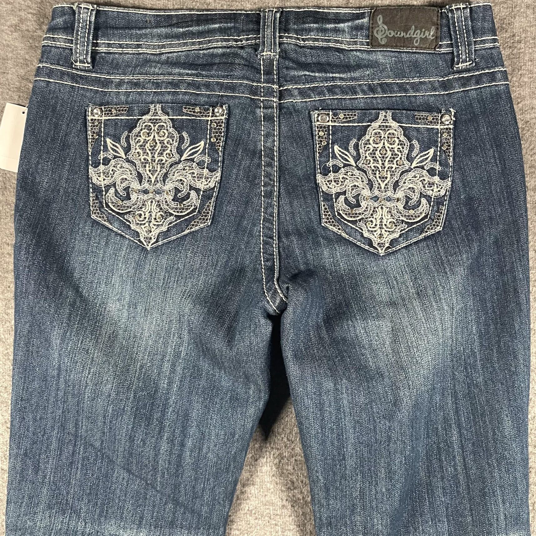 Vintage Soundgirl Jeans Womens 13 Medium Blue Skinny Bootcut Embroidered Rhinestone Embellished Stretch Distressed Pockets Zip Fly Jeans Size 34" / US 12 / IT 48 - 4 Thumbnail