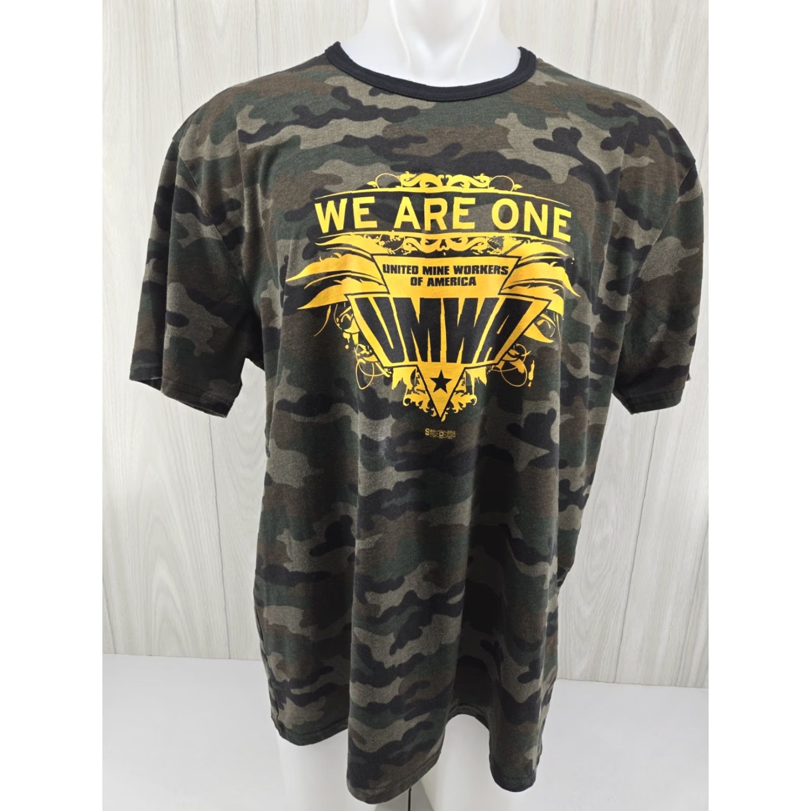 Vintage VINTAGE UMWA UNITED MINE WORKERS OF AMERICA USA UNION MADE CAMO MEN’S 2XL T SHIRT Size US XL / EU 56 / 4 - 2 Thumbnail
