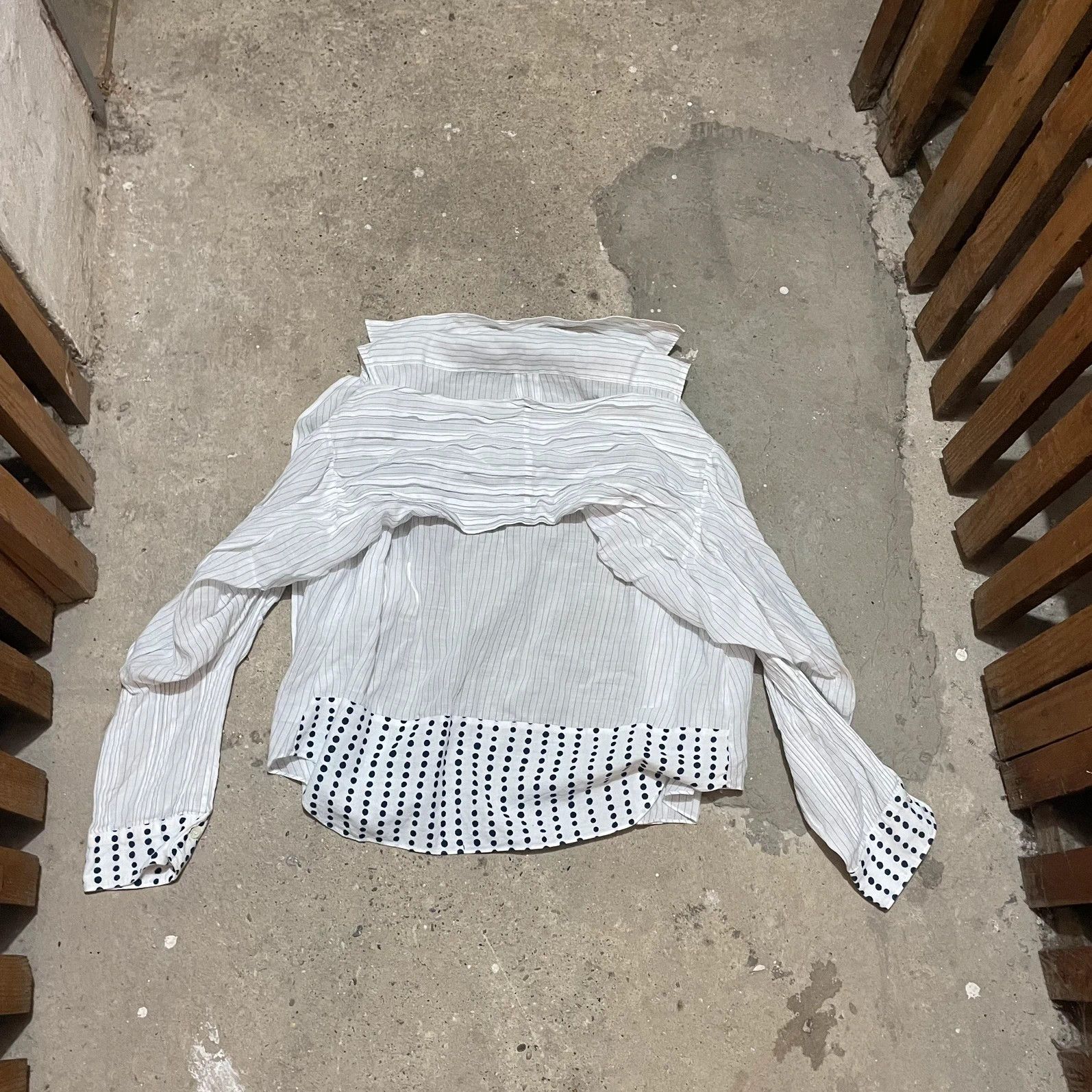 Comme des Garcons Comme des Graçons tao deconstructed shirt 2007 Size L / US 10 / IT 46 - 2 Thumbnail