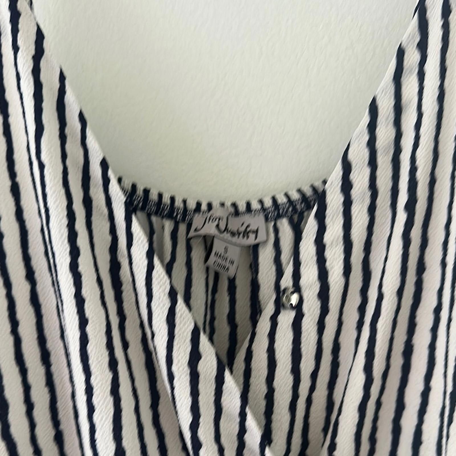 Designer J for Justify Black and White Vertical Stripe Jumpsuit Size 28" / US 6 / IT 42 - 3 Thumbnail