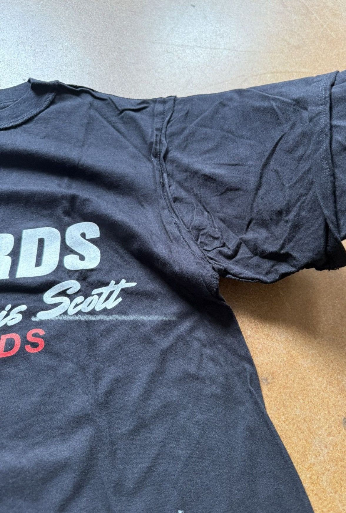 Travis Scott Cactus Jack Travis Scott l/s tee LARGE tshirt TS Birds Hood Size US L / EU 52-54 / 3 - 3 Thumbnail