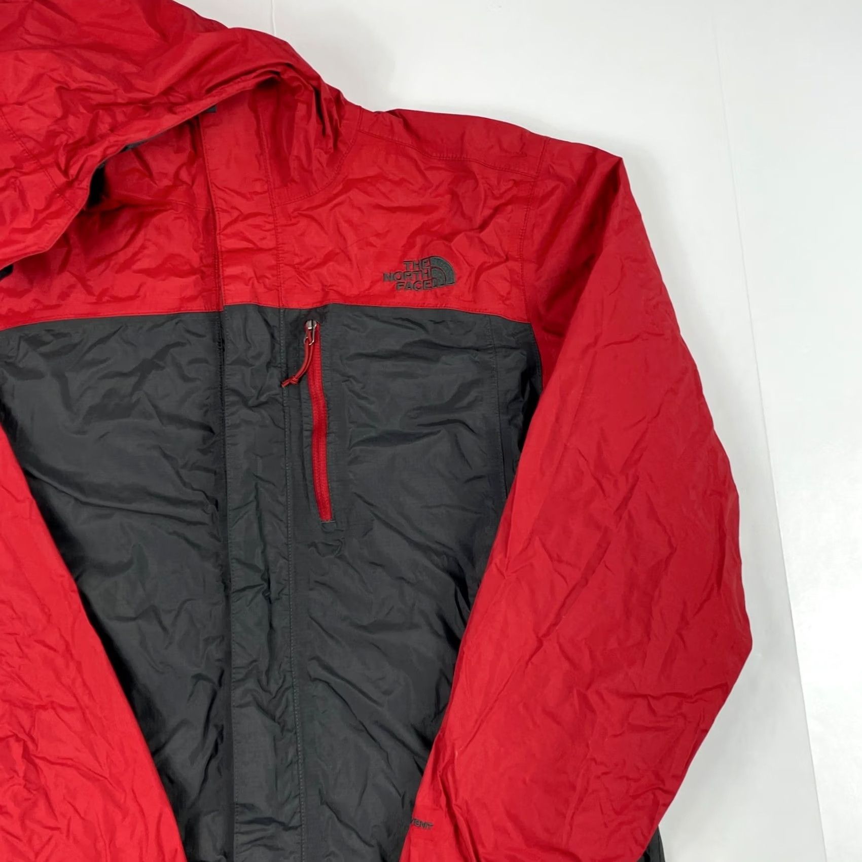 The North Face - Brand: The title includes "The North Face" - which is explicitly stated in the description Size US S / EU 44-46 / 1 - 3 Thumbnail