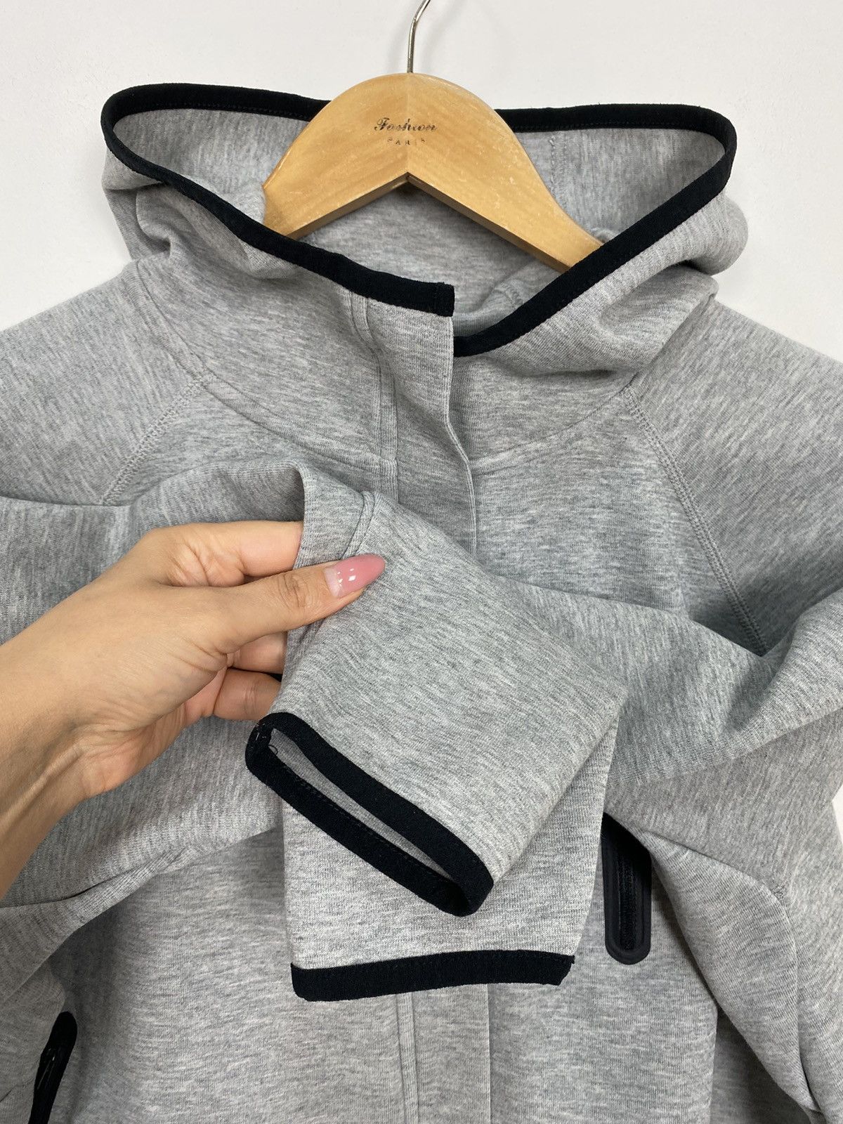 Nike Nike Tech Fleece Full Zip Cape Hoodie Sweatshirt Grey Drill Size XS / US 0-2 / IT 36-38 - 9 Thumbnail