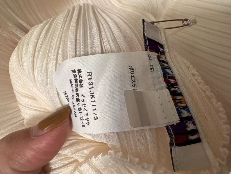 Issey Miyake Issey Miyake size:3 White pleated short-sleeved shirt Size M / US 6-8 / IT 42-44 - 6 Thumbnail