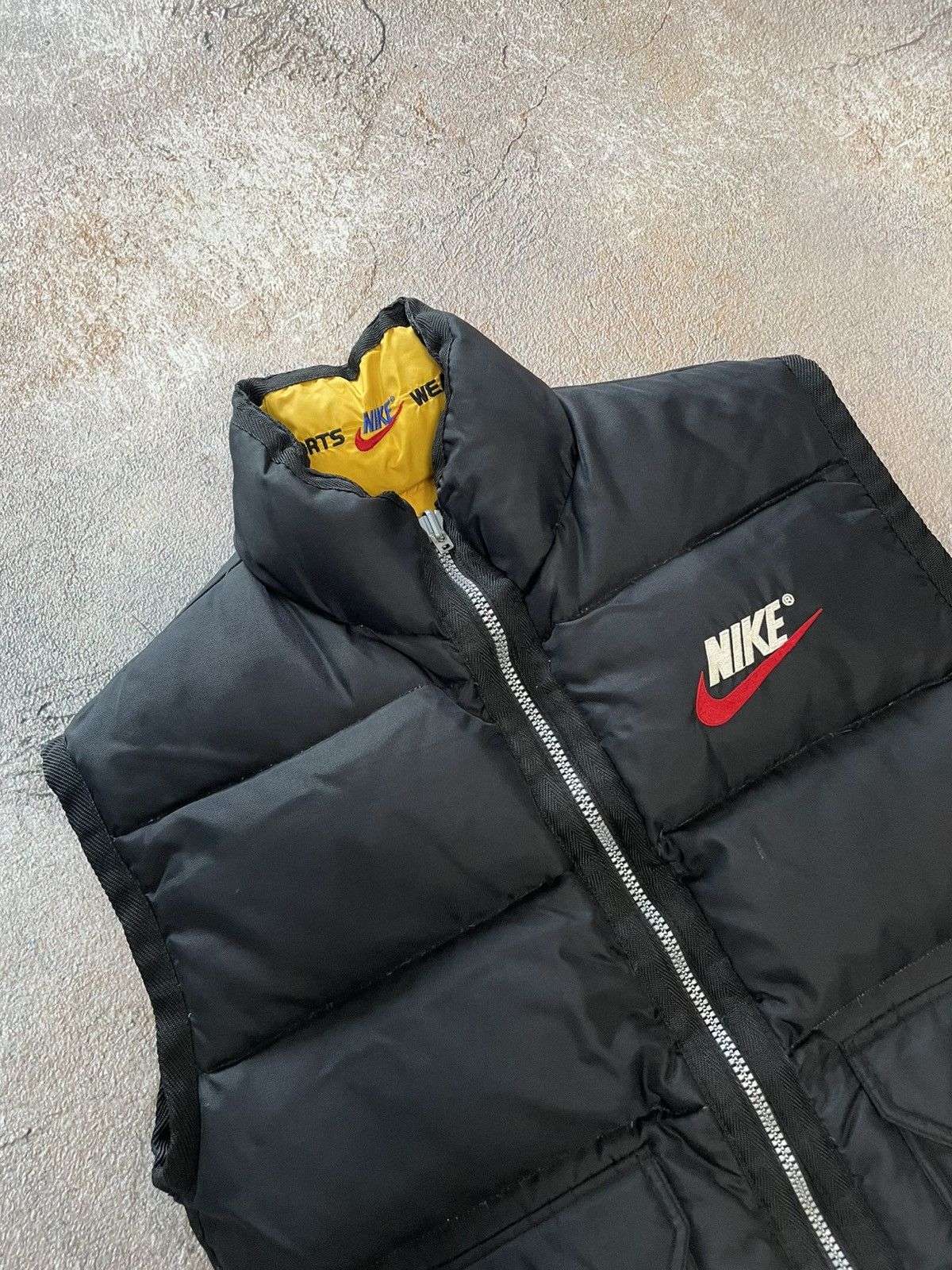 Nike ACG Vintage Nike ACG Reversible Puffer Vest Big Swoosh Size US M / EU 48-50 / 2 - 11 Thumbnail