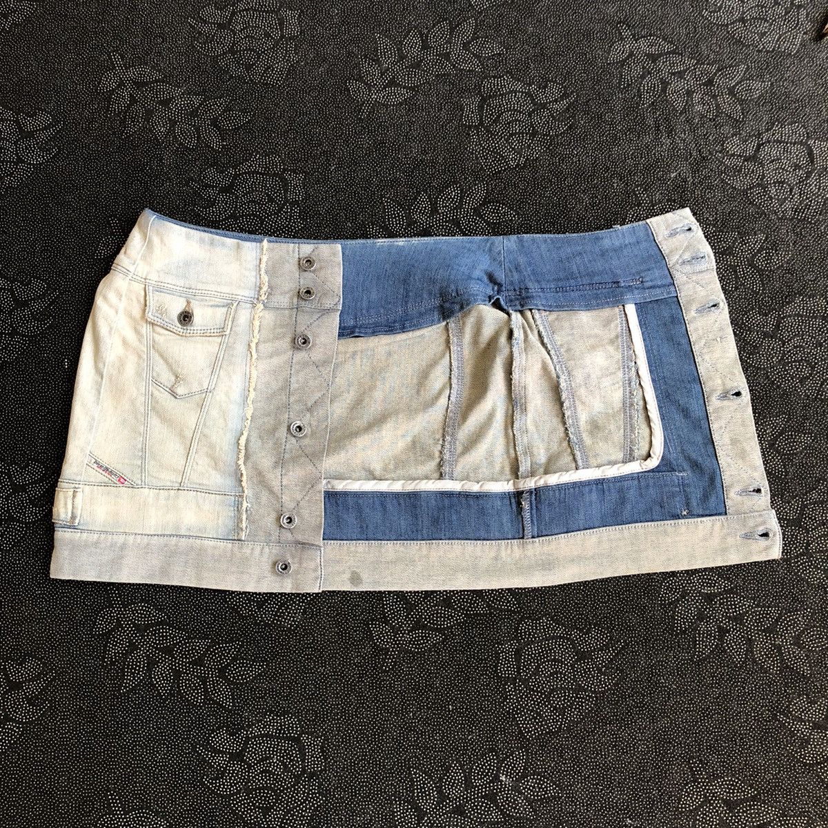Diesel DIESEL full button jeans mini skirt Size 26" / US 2 / IT 38 - 4 Thumbnail