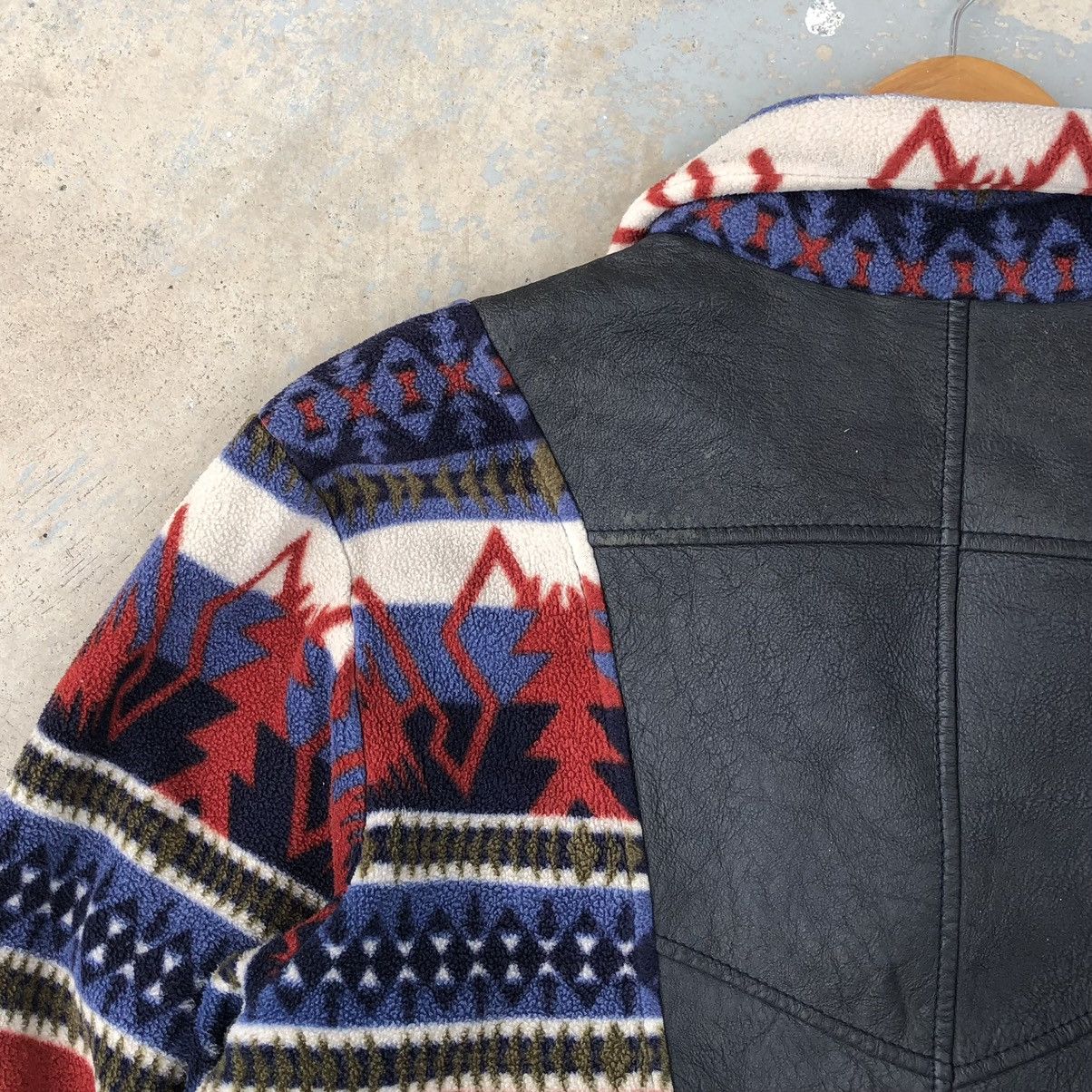 Vintage Vintage NZ Lamb Skim Leather Navajo Pattern Fleece Jacket Size US L / EU 52-54 / 3 - 4 Thumbnail