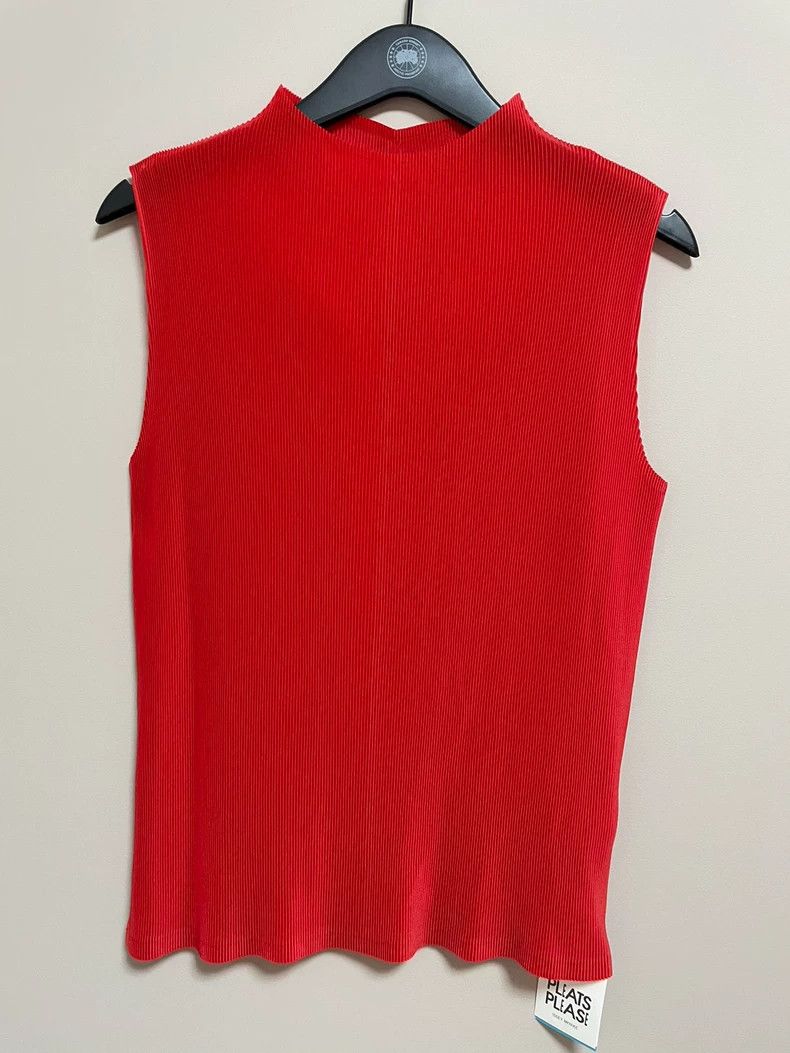 Issey Miyake Issey Miyake Red pleated vest Size L / US 10 / IT 46 - 2 Thumbnail