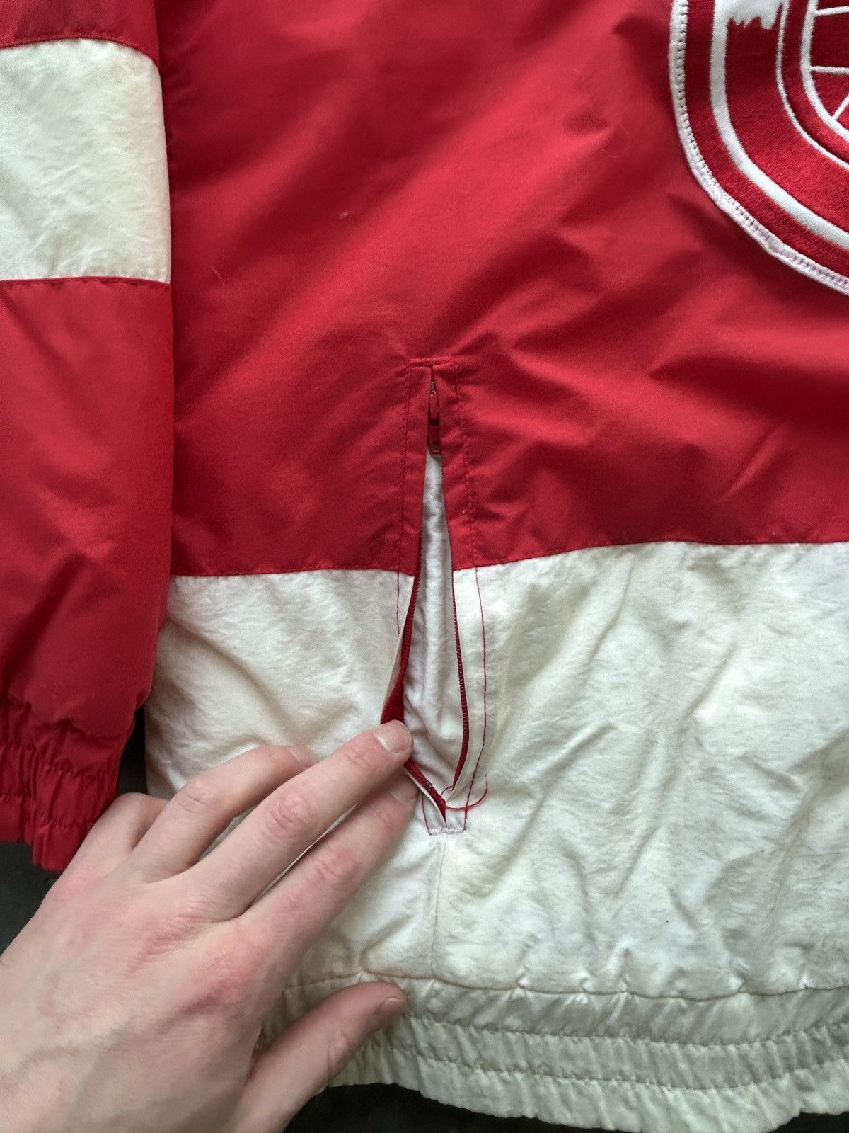 Apex One Vintage 90s Detroit Red Wings Puffer Jacket Pullover Parka Size US XL / EU 56 / 4 - 7 Thumbnail