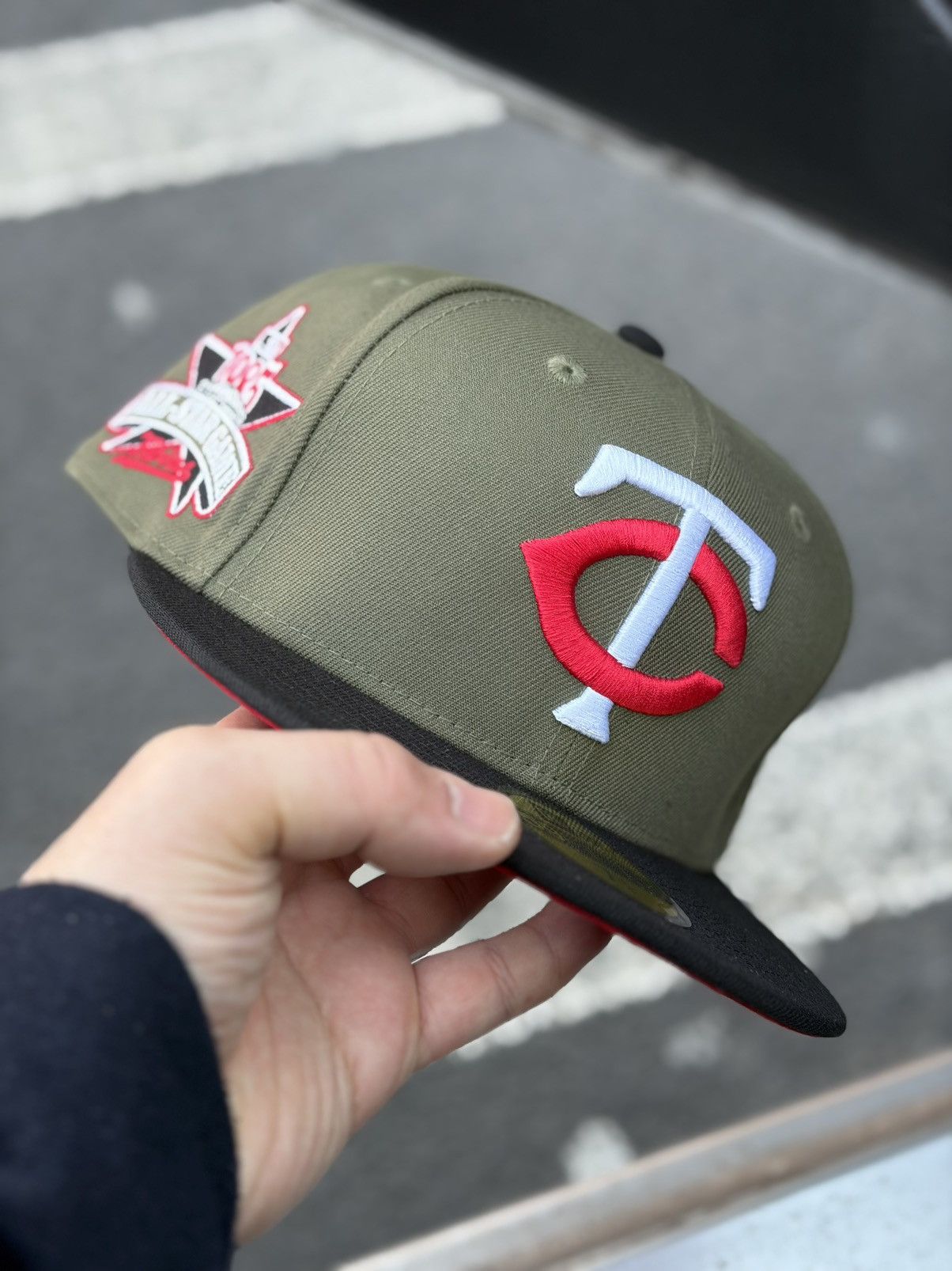 Topperz Two tone Minnesota Twins size 7 1/4 Size ONE SIZE - 1 Thumbnail