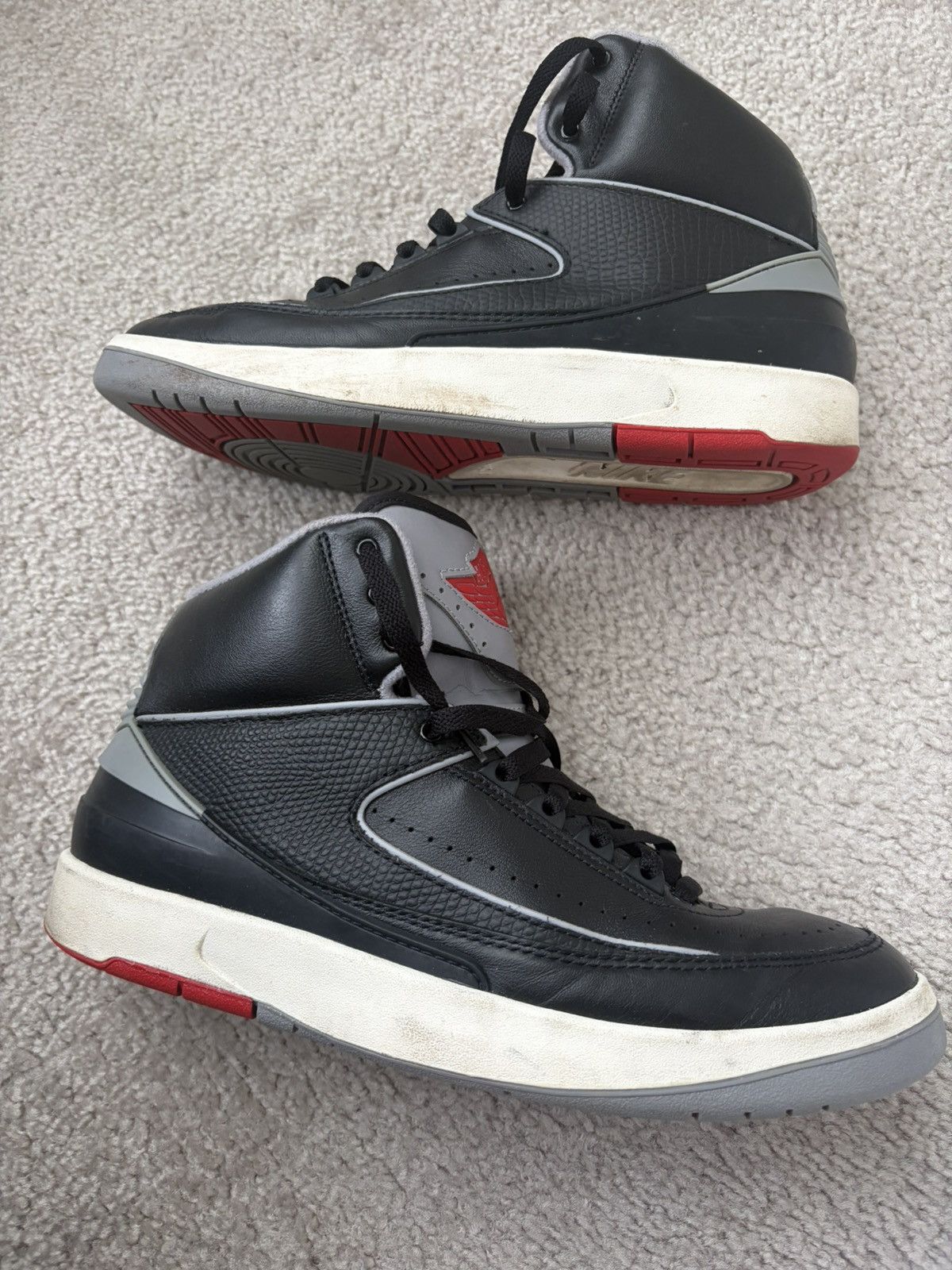 Jordan Brand Jordan 2 black cement 10.5 Size US 10.5 / EU 43-44 - 1 Thumbnail