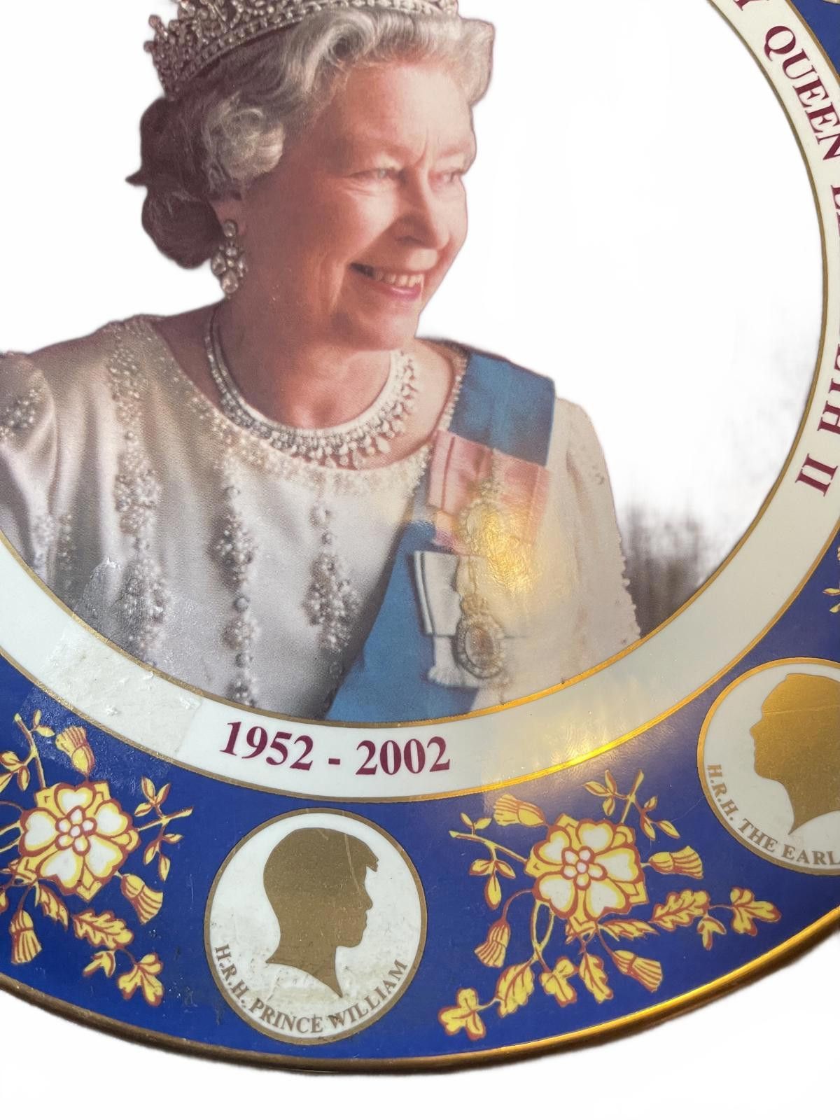 Designer Queen Elizabeth Golden Jubilee plate Size ONE SIZE - 2 Thumbnail