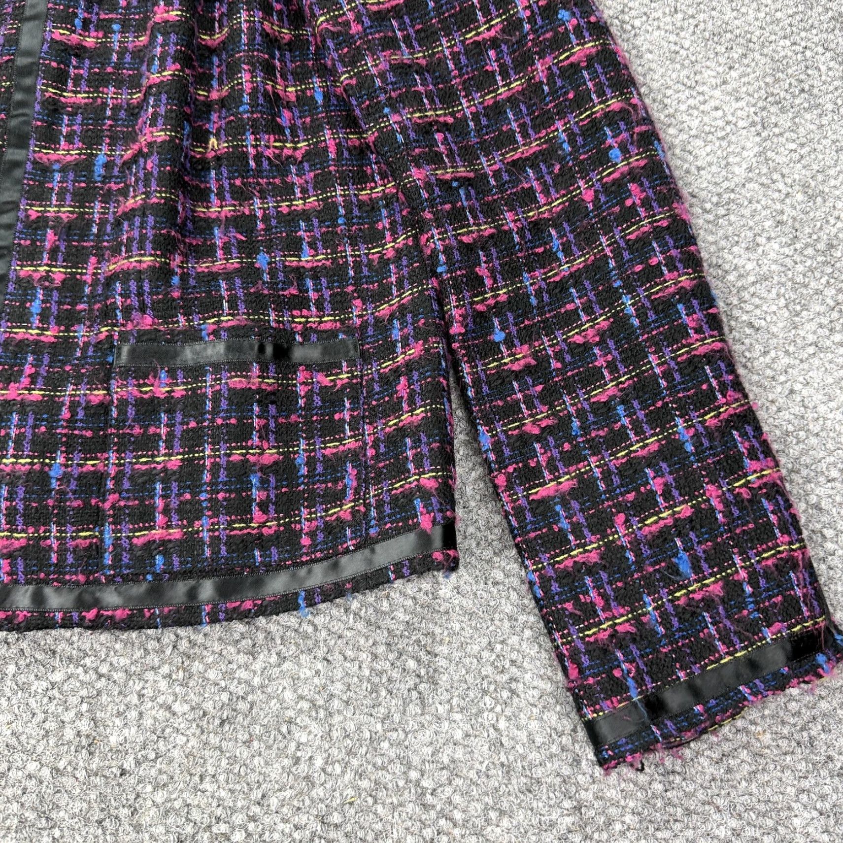 Vintage VINTAGE Oscar de la Renta Tweed Jacket Womens 10 Black Boucle Satin Trim Plaid 90s (Business, Casual) Womens Size L / US 10 / IT 46 - 3 Thumbnail
