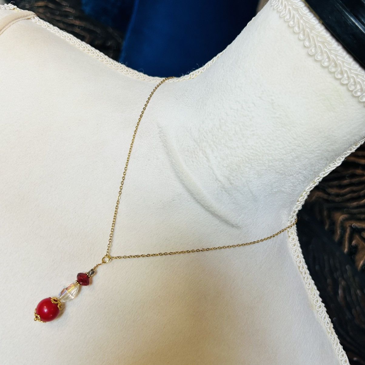 Handmade Handcrafted vintage bead crystal drop pendant necklace Size ONE SIZE - 2 Thumbnail